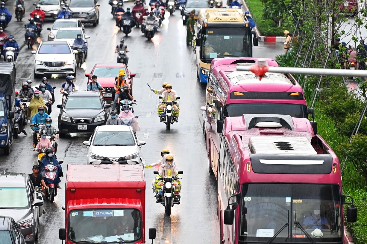 un tac truoc san my dinh anh 3