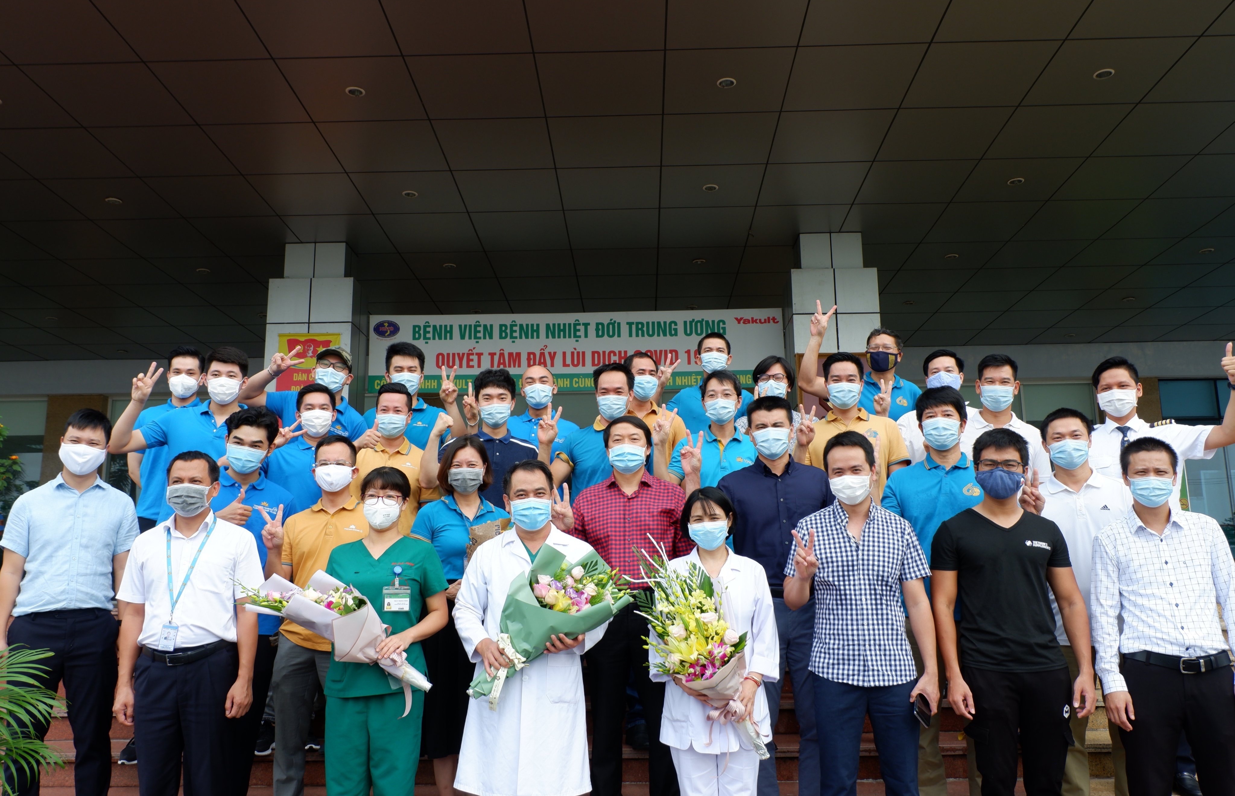 Bac si don doan tu Guinea Xich Dao san sang cho cuoc chien moi hinh anh