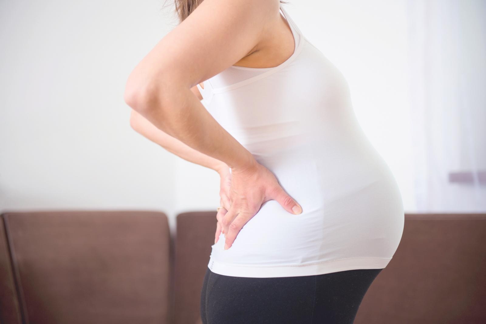 phụ nữ sau sinh đau lưng ảnh 1 phu nu sau sinh dau lung anh 1