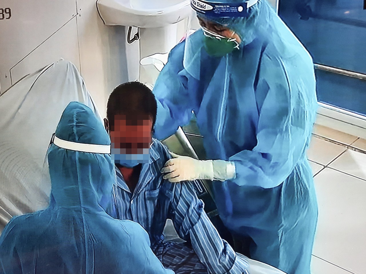 bệnh nhân covid-19 xuất viện ảnh 1 benh nhan covid-19 xuat vien anh 1