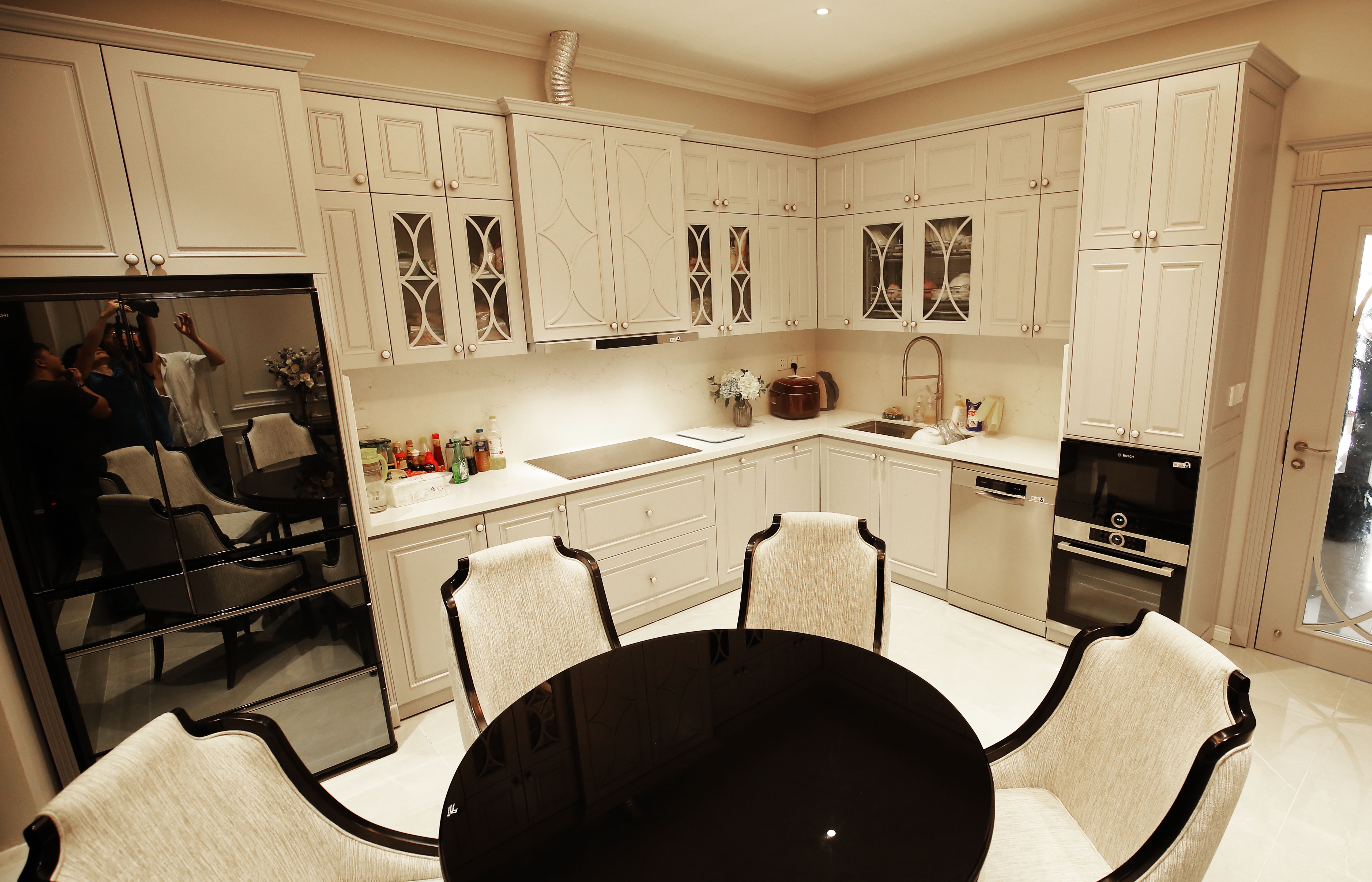 nha lien ke phong cach tan co dien anh 4