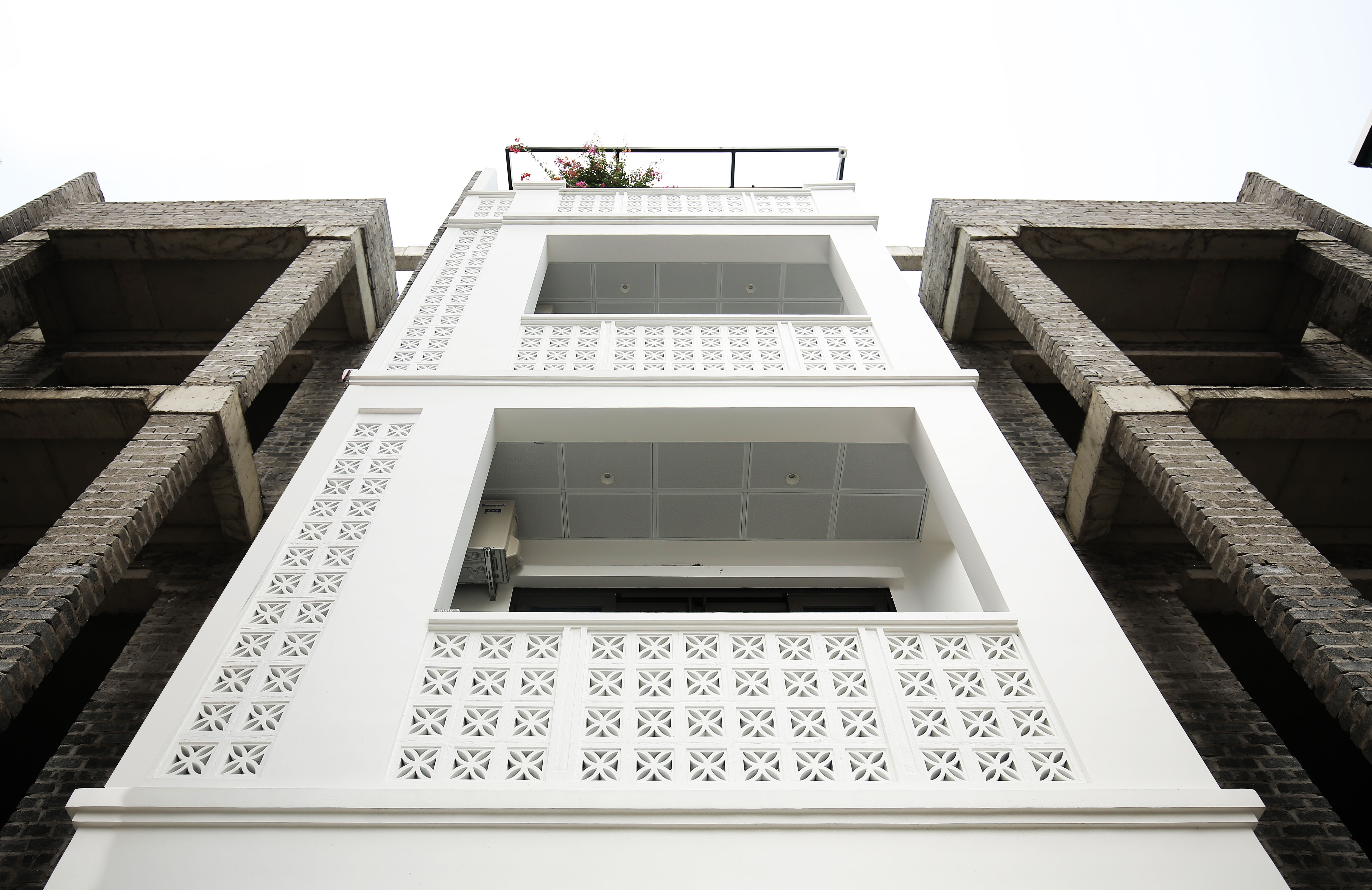 nha lien ke phong cach tan co dien anh 1