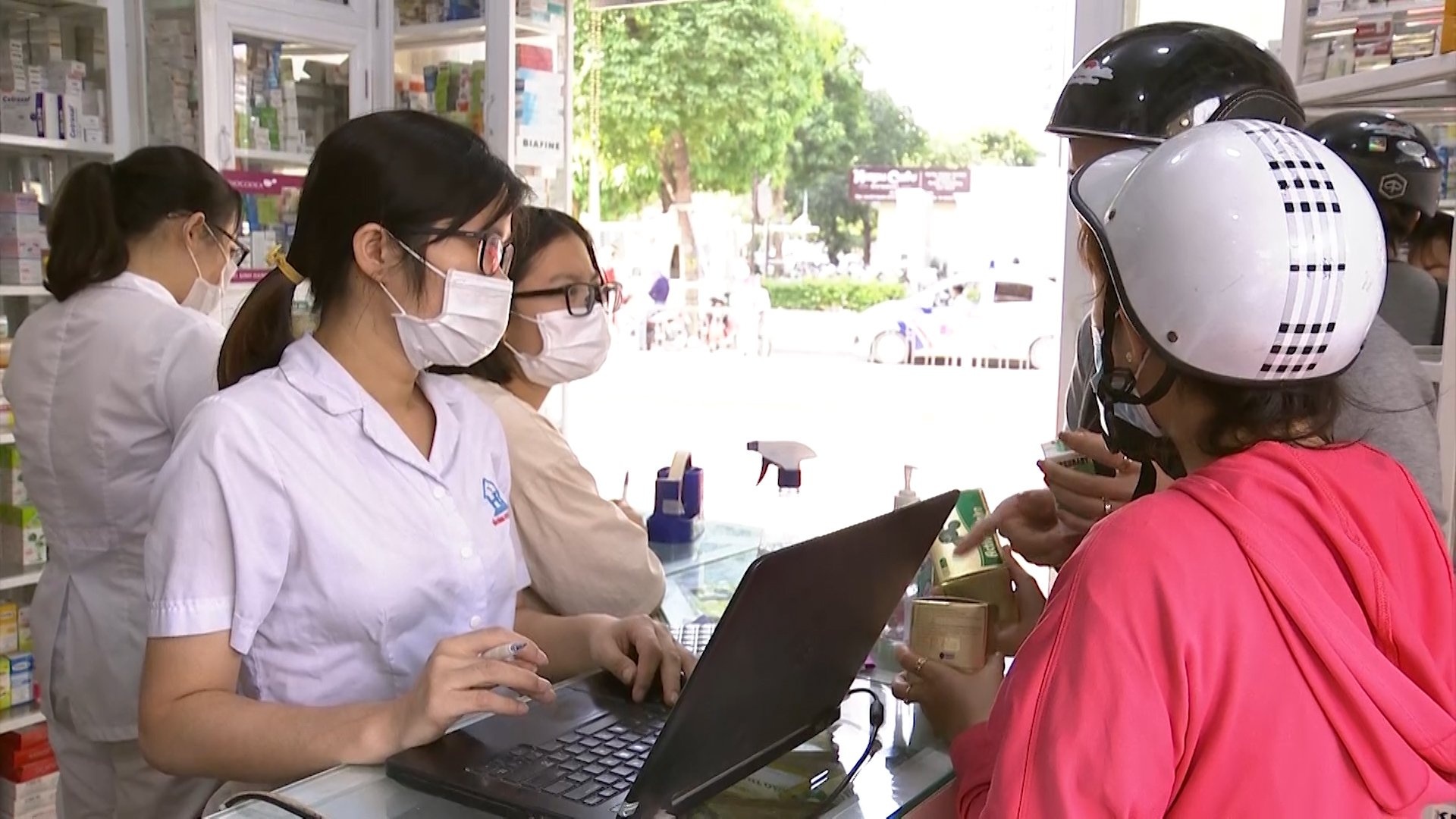 'Thuoc khong phai mo rau de co the mac ca' hinh anh