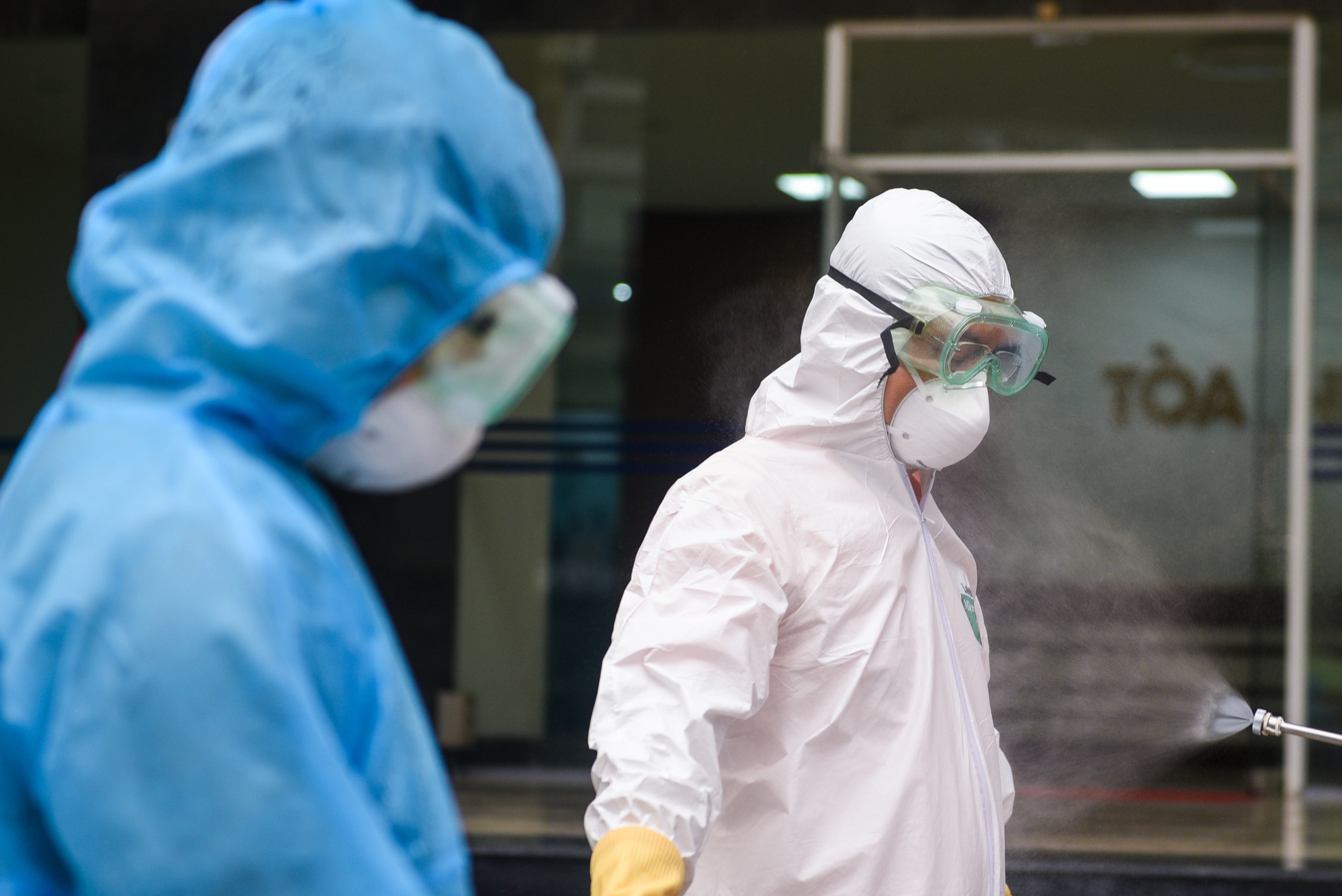 Chuyen bay tu My ve Khanh Hoa co 11 nguoi nhiem SARS-CoV-2 hinh anh