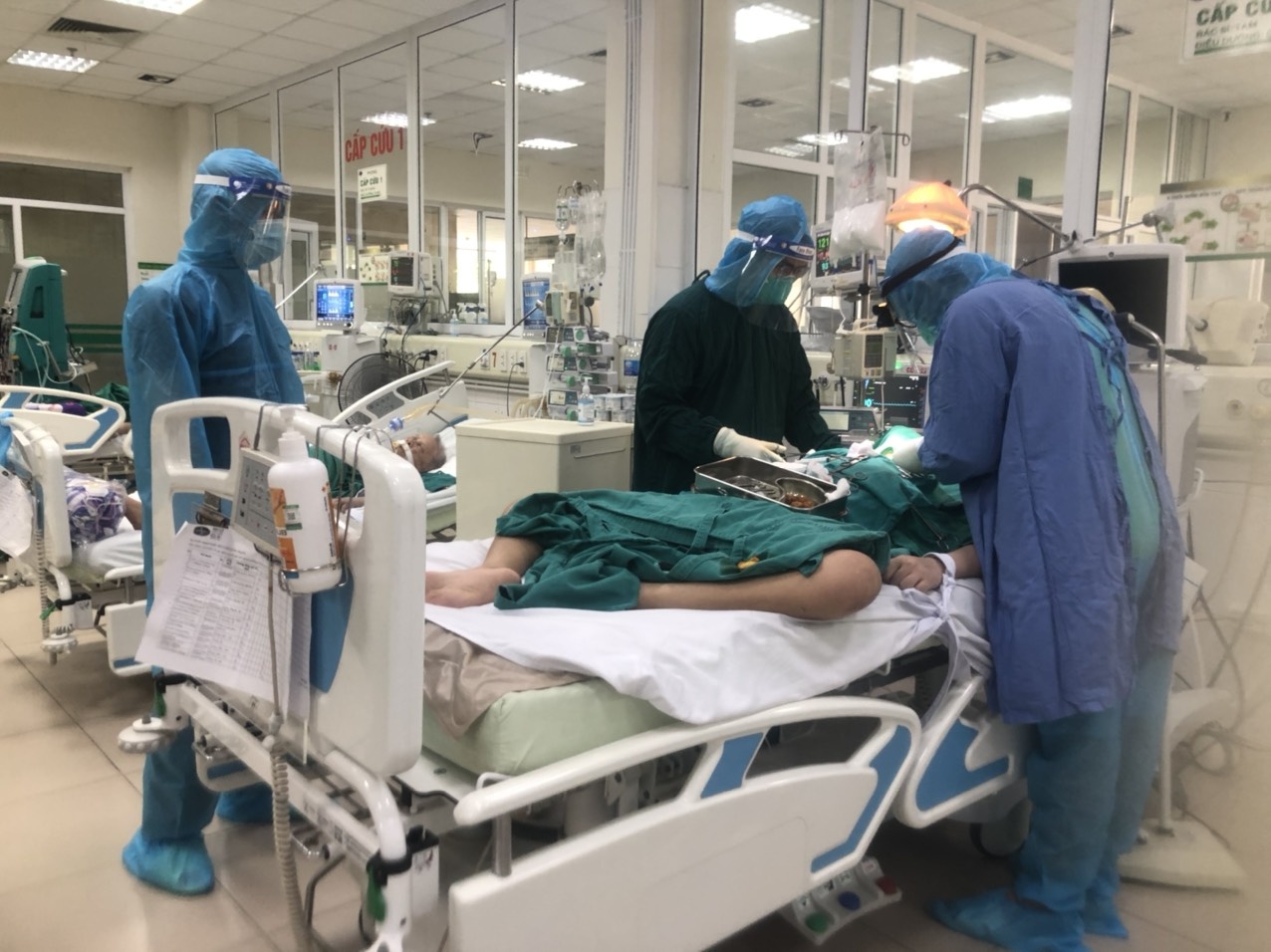 chăm sóc bệnh nhân covid-19 ảnh 2 cham soc benh nhan covid-19 anh 2