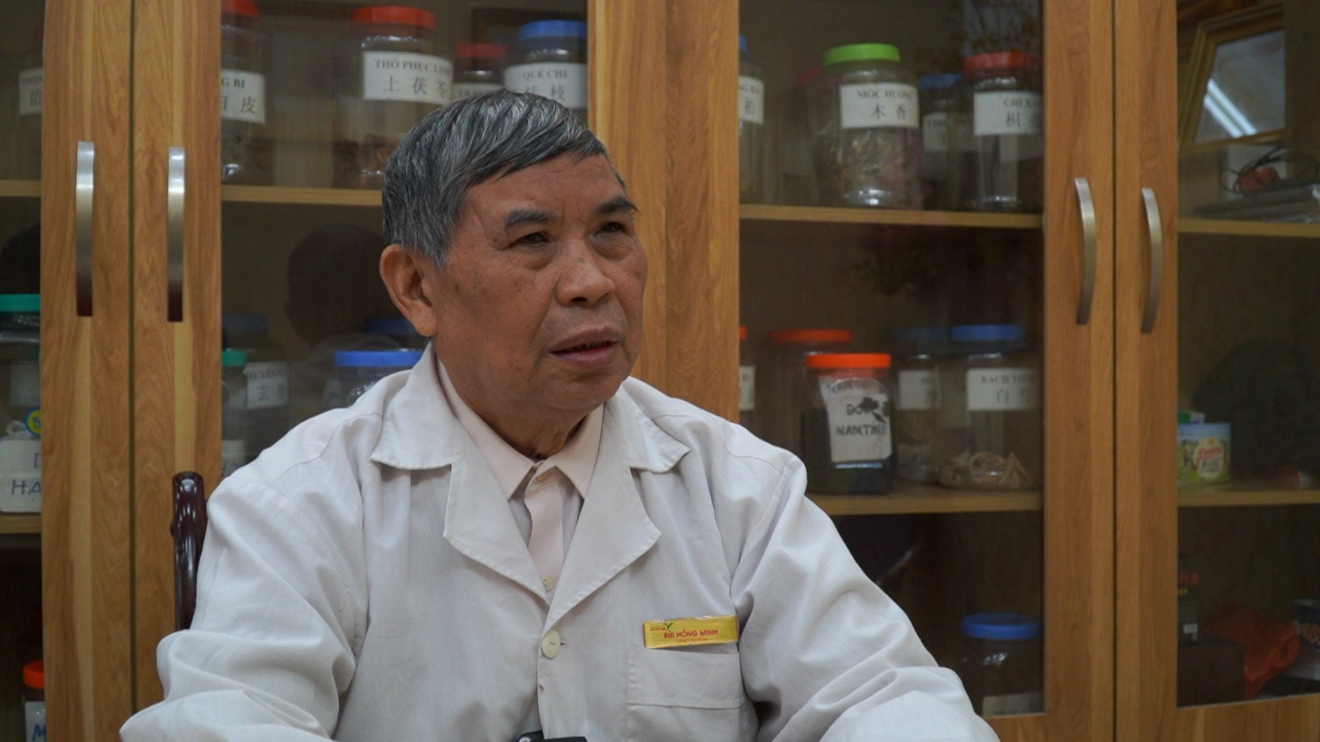 tu y ngam ruou thao duoc anh 1