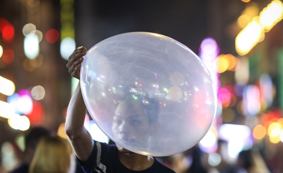 Co gai ton thuong nao sau khi hit bong cuoi hinh anh