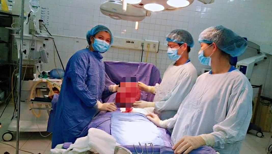 benh nhan thung ruot non anh 1