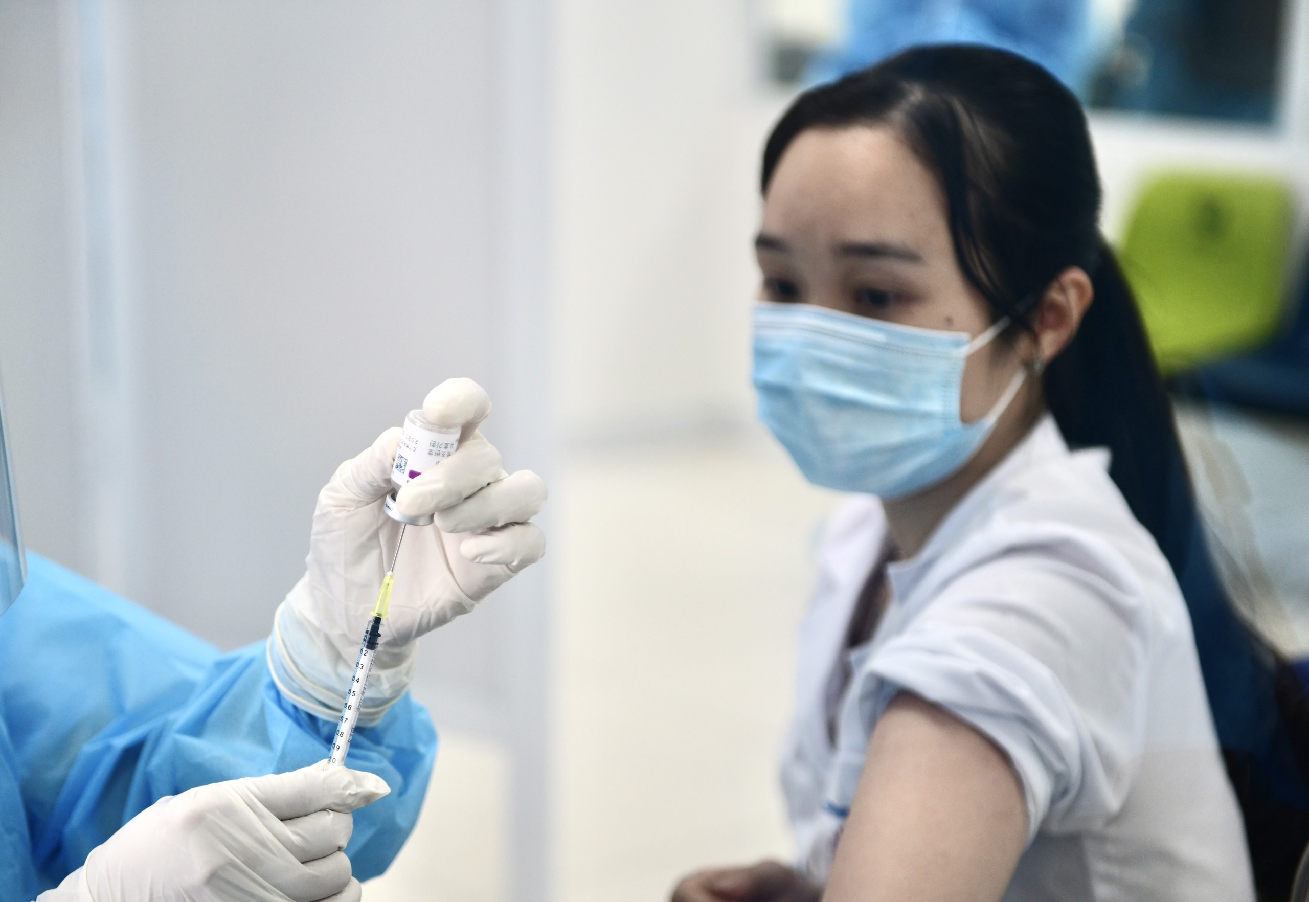 955 nhan vien y te cua Viet Nam da duoc tiem vaccine Covid-19 hinh anh