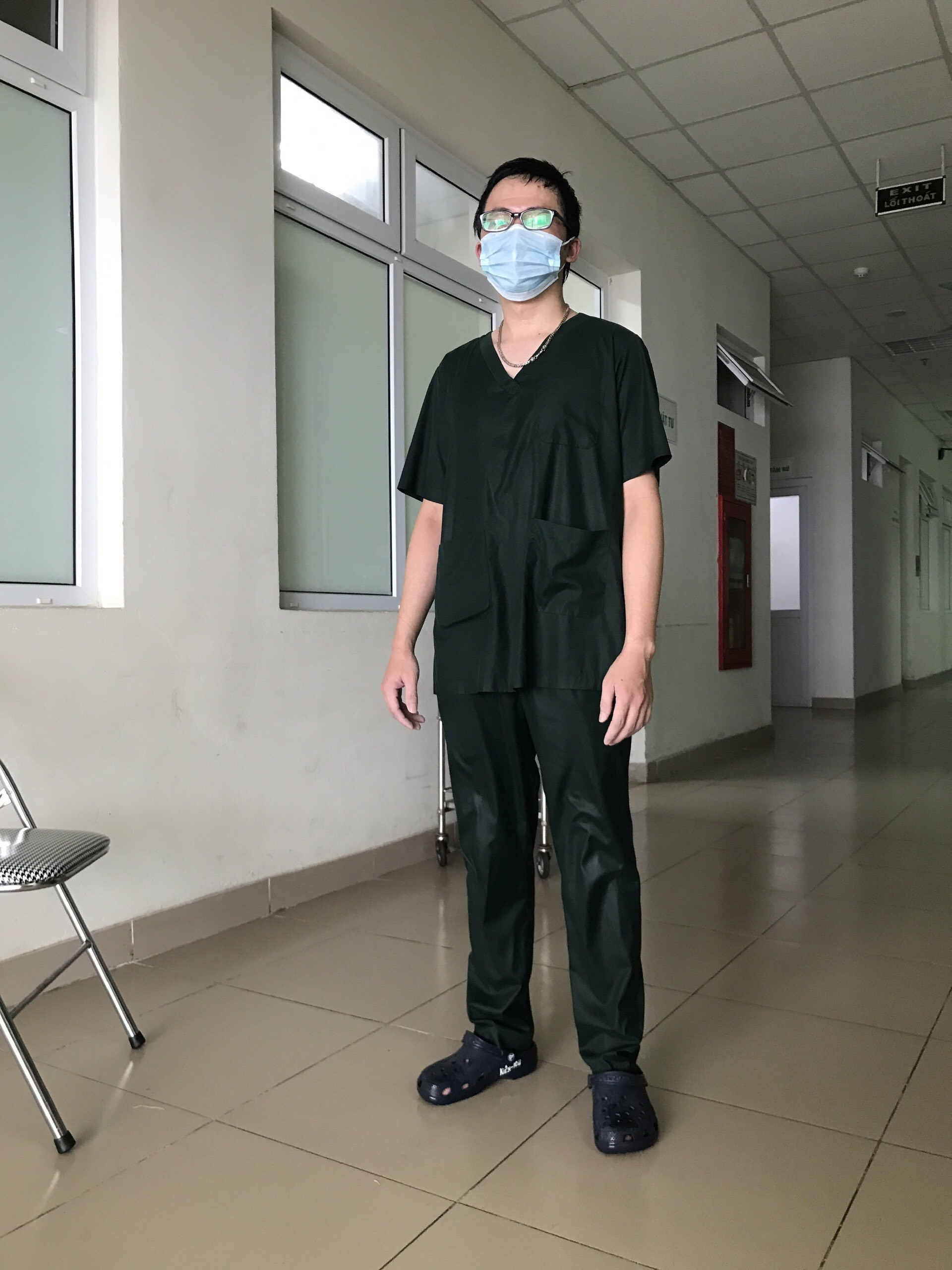 bác sĩ phạm văn phúc điều trị covid-19 ảnh 2 bac si pham van phuc dieu tri covid-19 anh 2
