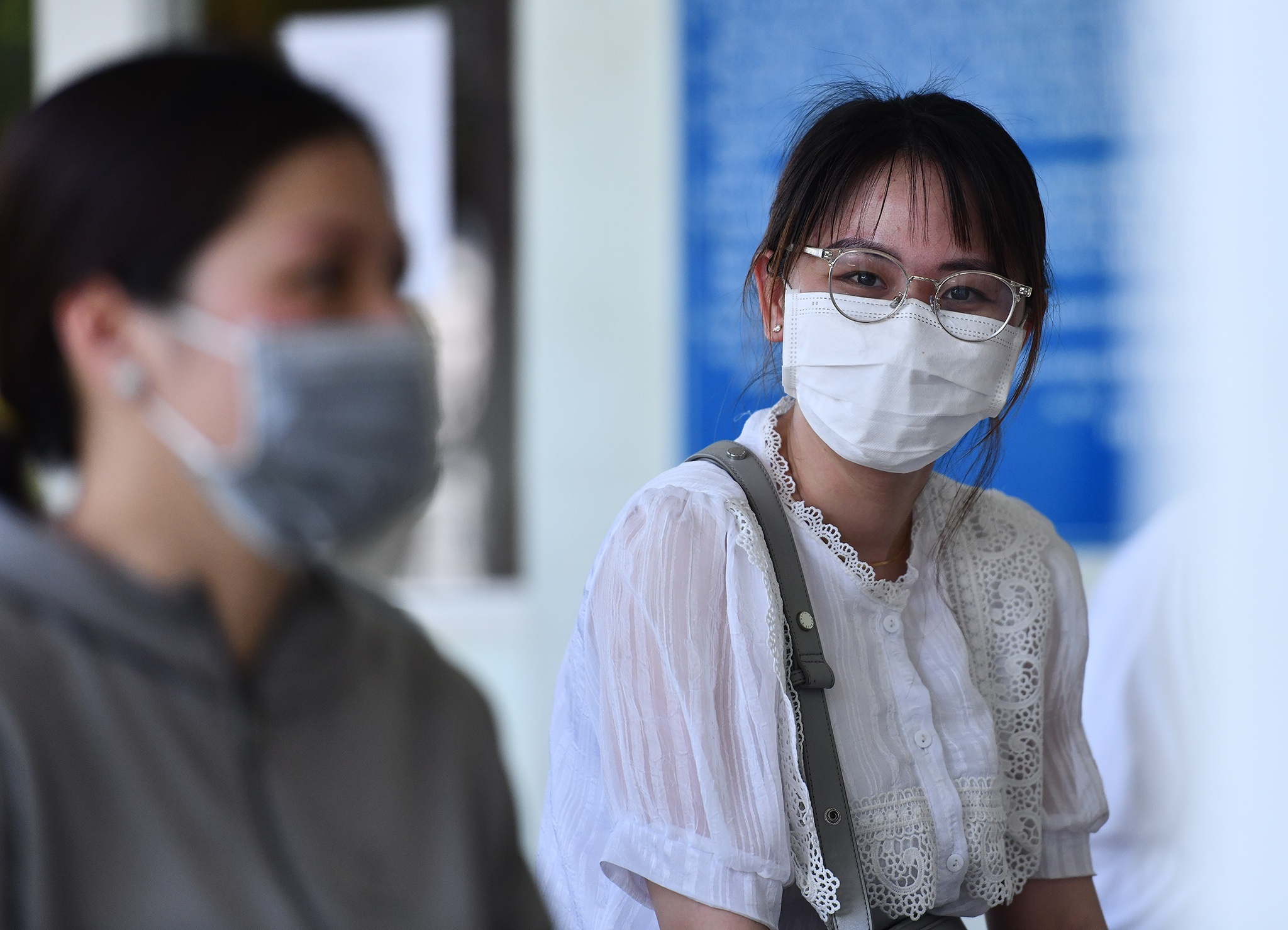 Diem xet nghiem Covid-19 dong khien nguoi dan TP.HCM lo lang hinh anh