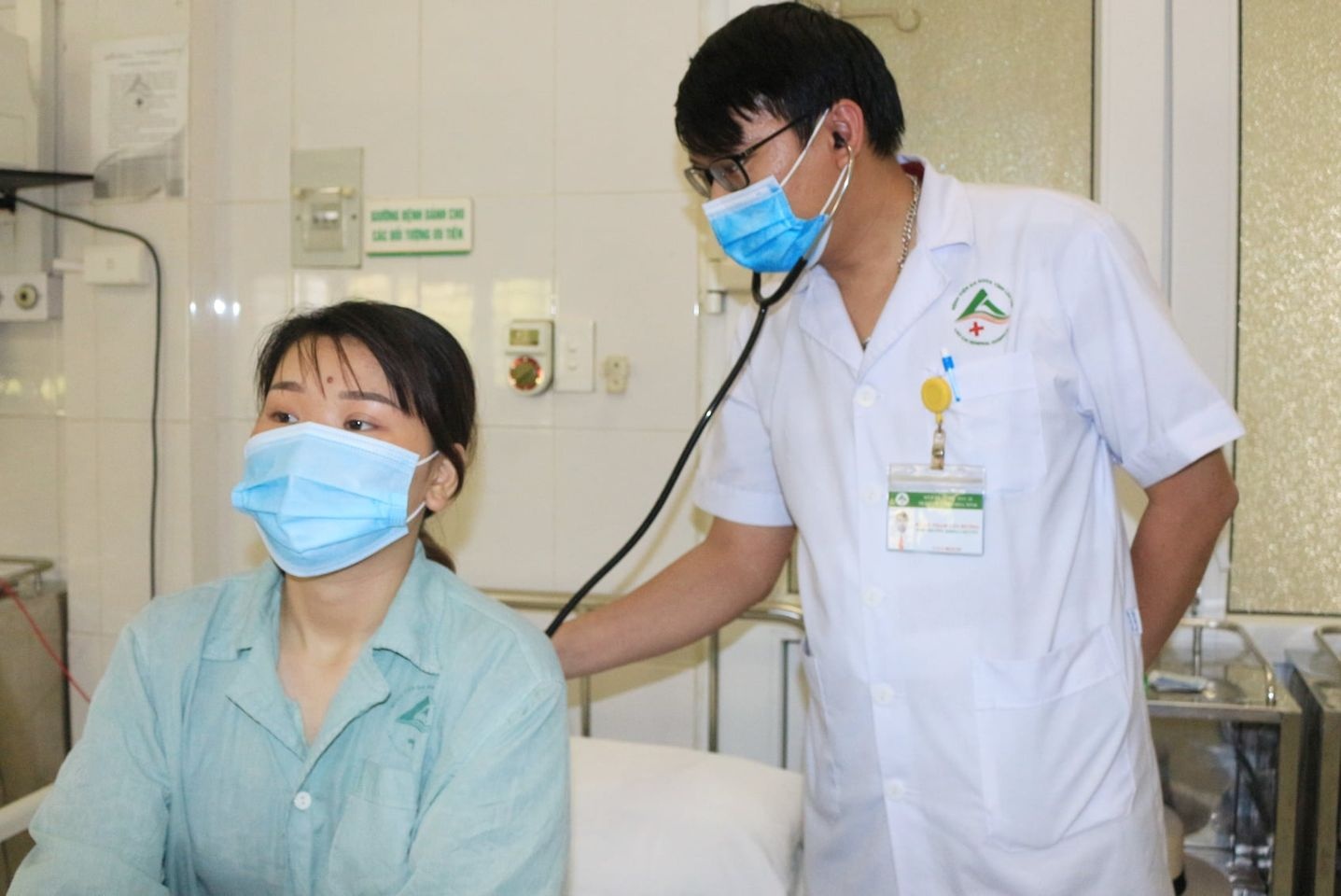 Nhap vien sau khi an 3 con duong co hinh anh