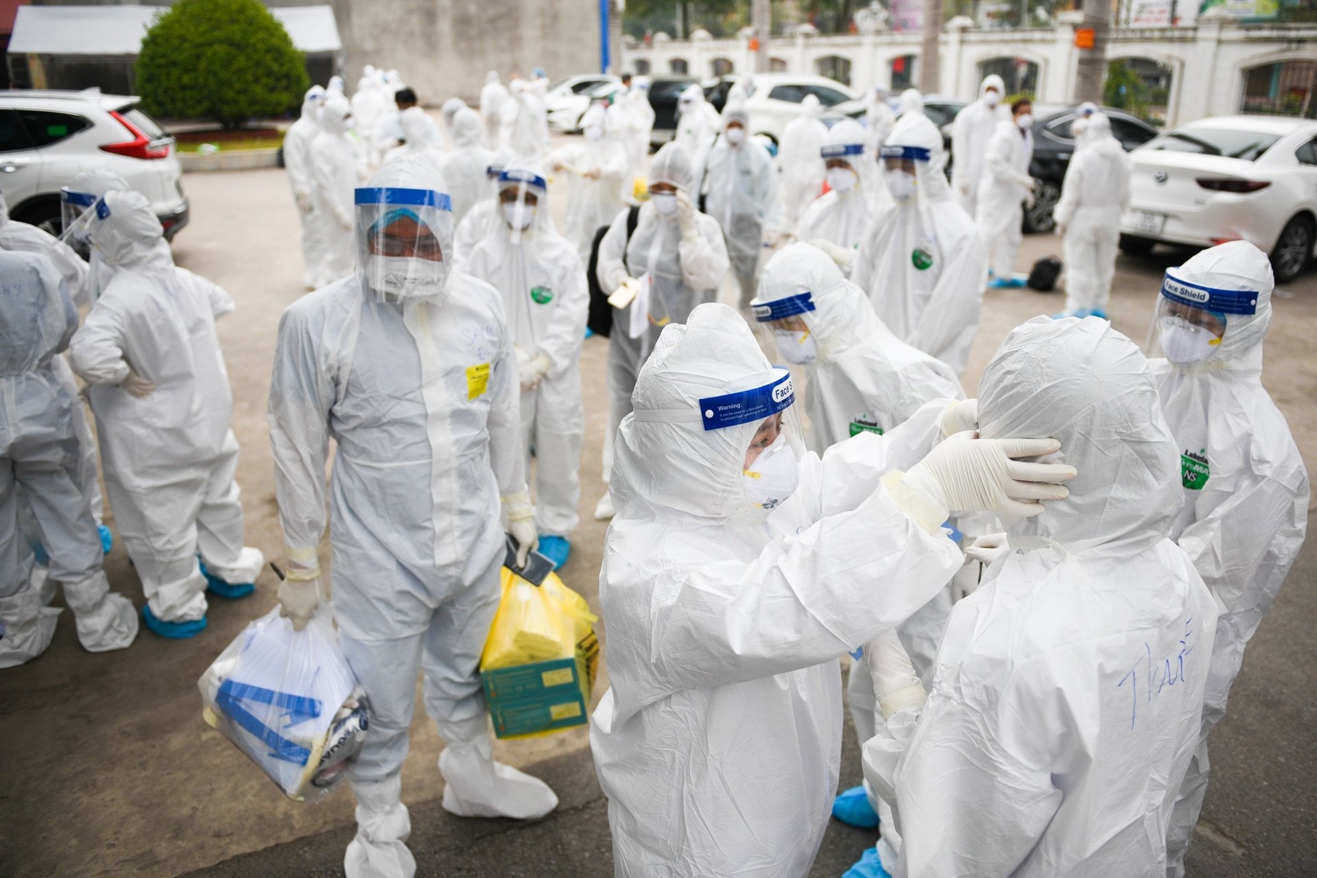 BV Bach Mai ho tro Bac Ninh dieu tri ca benh Covid-19 nang hinh anh