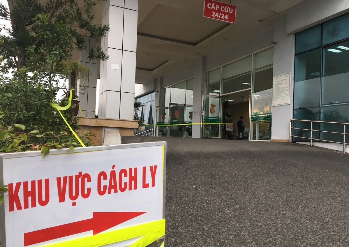 Ha Noi cu 20 can bo y te chi vien Bac Giang hinh anh