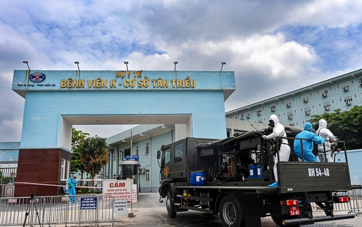 Lan song dich Covid-19 thu 4 tai Viet Nam khi nao se ket thuc? hinh anh