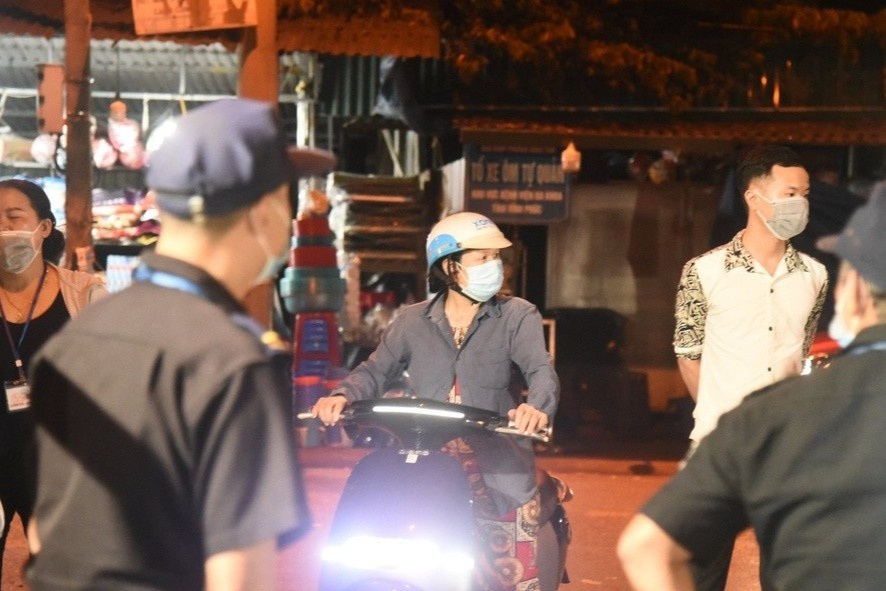 thoi gian cach ly tap trung anh 5