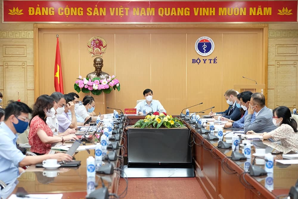 tiêm chủng vaccine covid-19 ảnh 1 tiem chung vaccine covid-19 anh 1