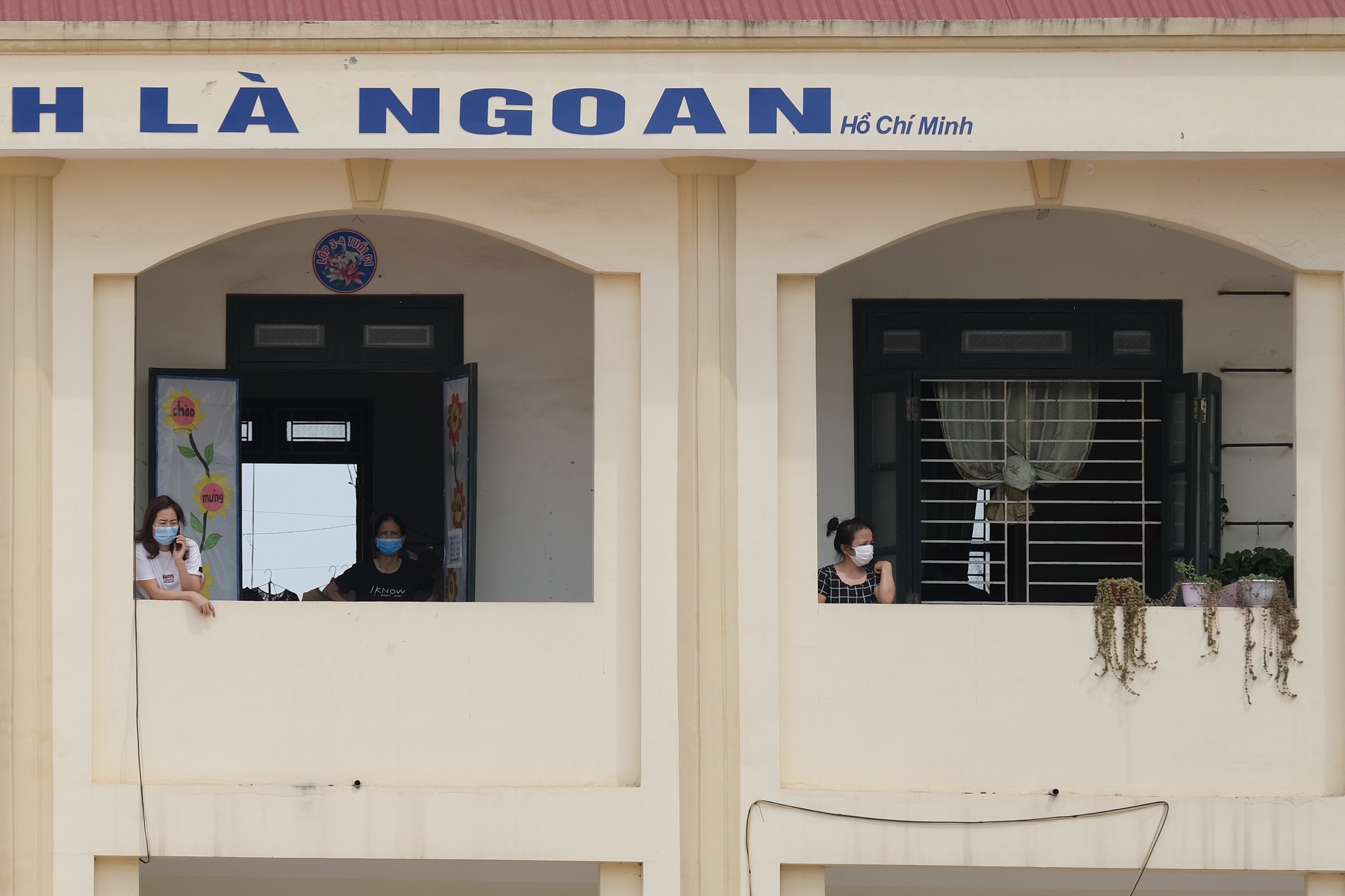 F1 de doa nhan vien y te khu cach ly anh 4