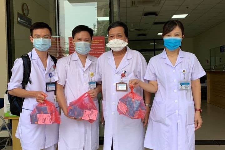 chi viện điều trị bệnh nhân covid-19 ảnh 1 chi vien dieu tri benh nhan covid-19 anh 1