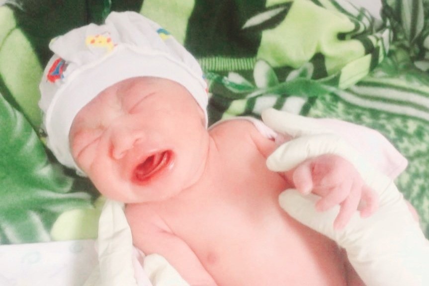 San phu 20 tuoi mac Covid-19 sinh con thanh cong tai khu dieu tri hinh anh