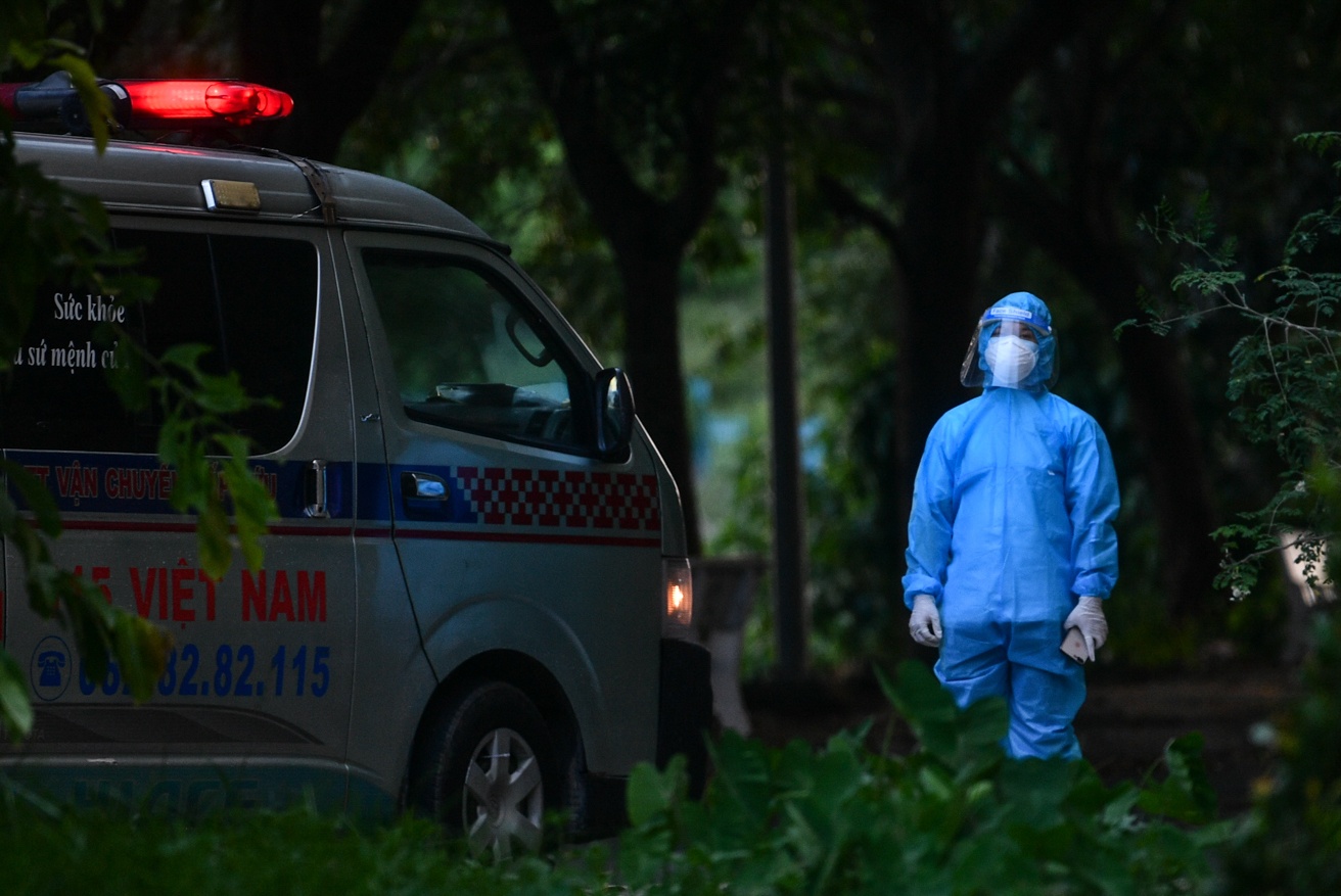 4 benh nhan Covid-19 cao tuoi tu vong hinh anh