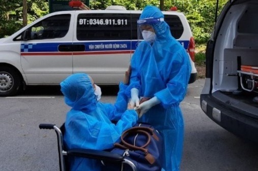 Nu benh nhan tung nguy kich duoc chua khoi Covid-19 hinh anh