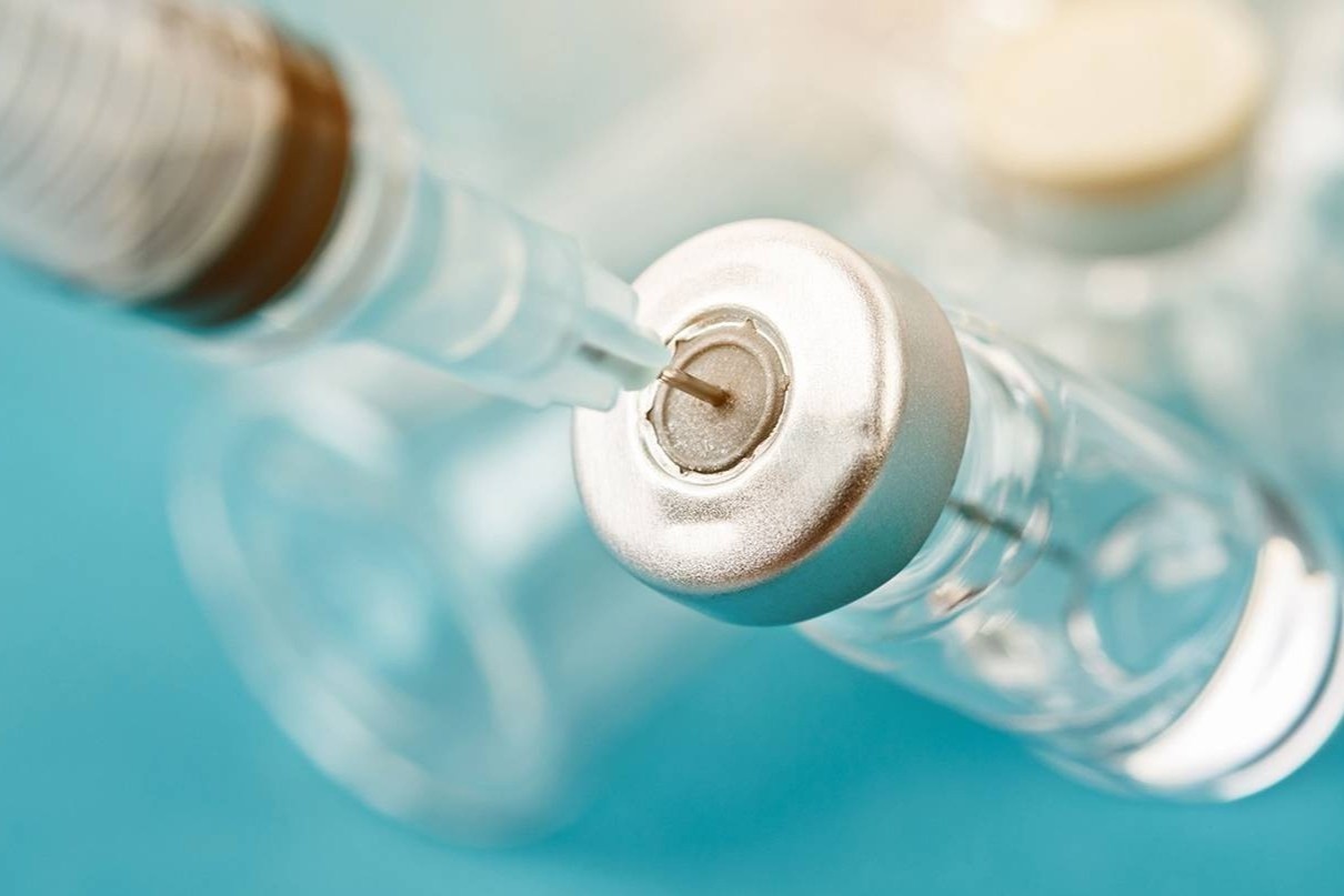 Thu truong Bo Y te: 'Phai dam bao an toan tren tung mui tiem vaccine' hinh anh