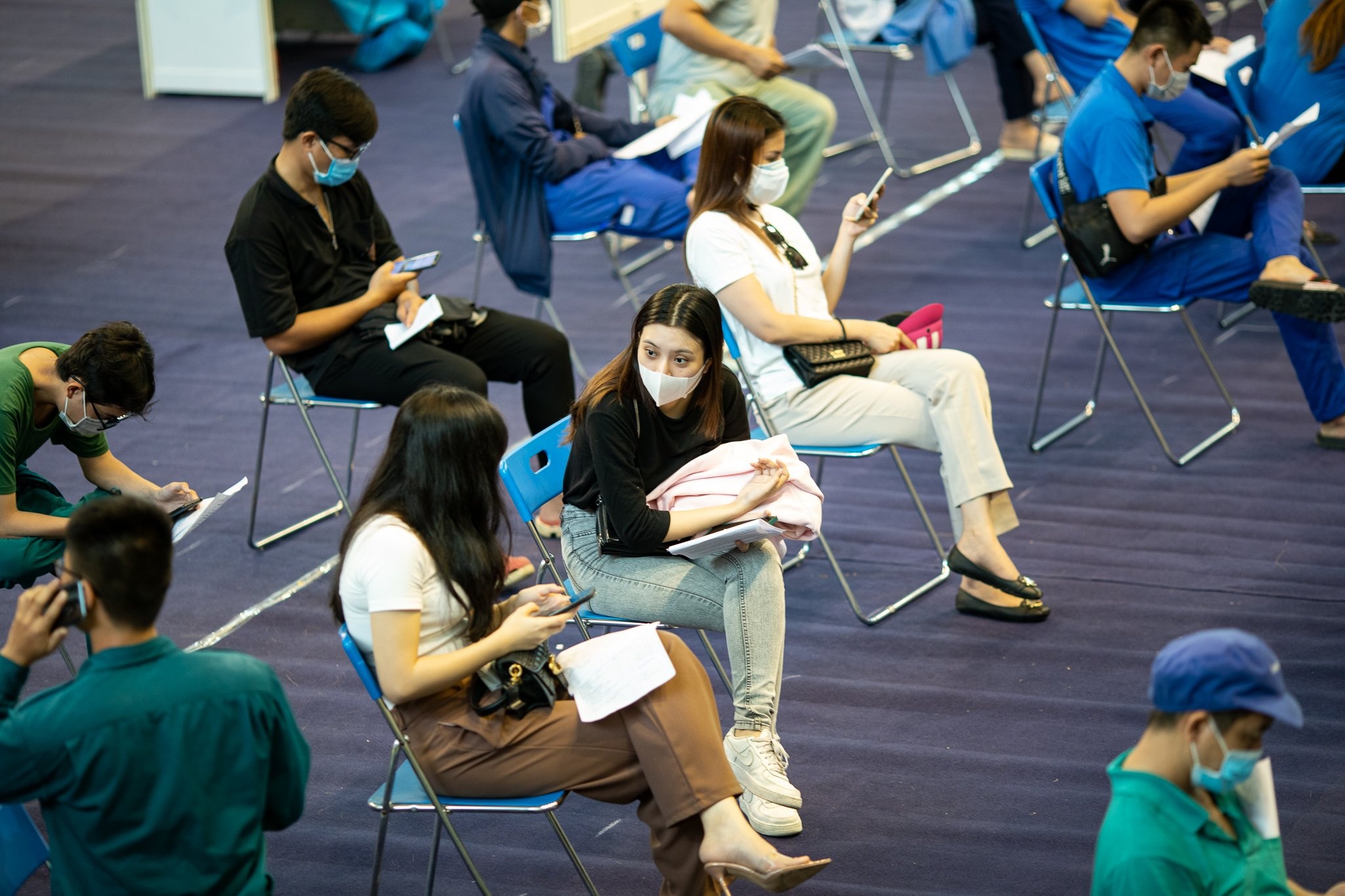 chien dich tiem chung vaccine covid-19 anh 1