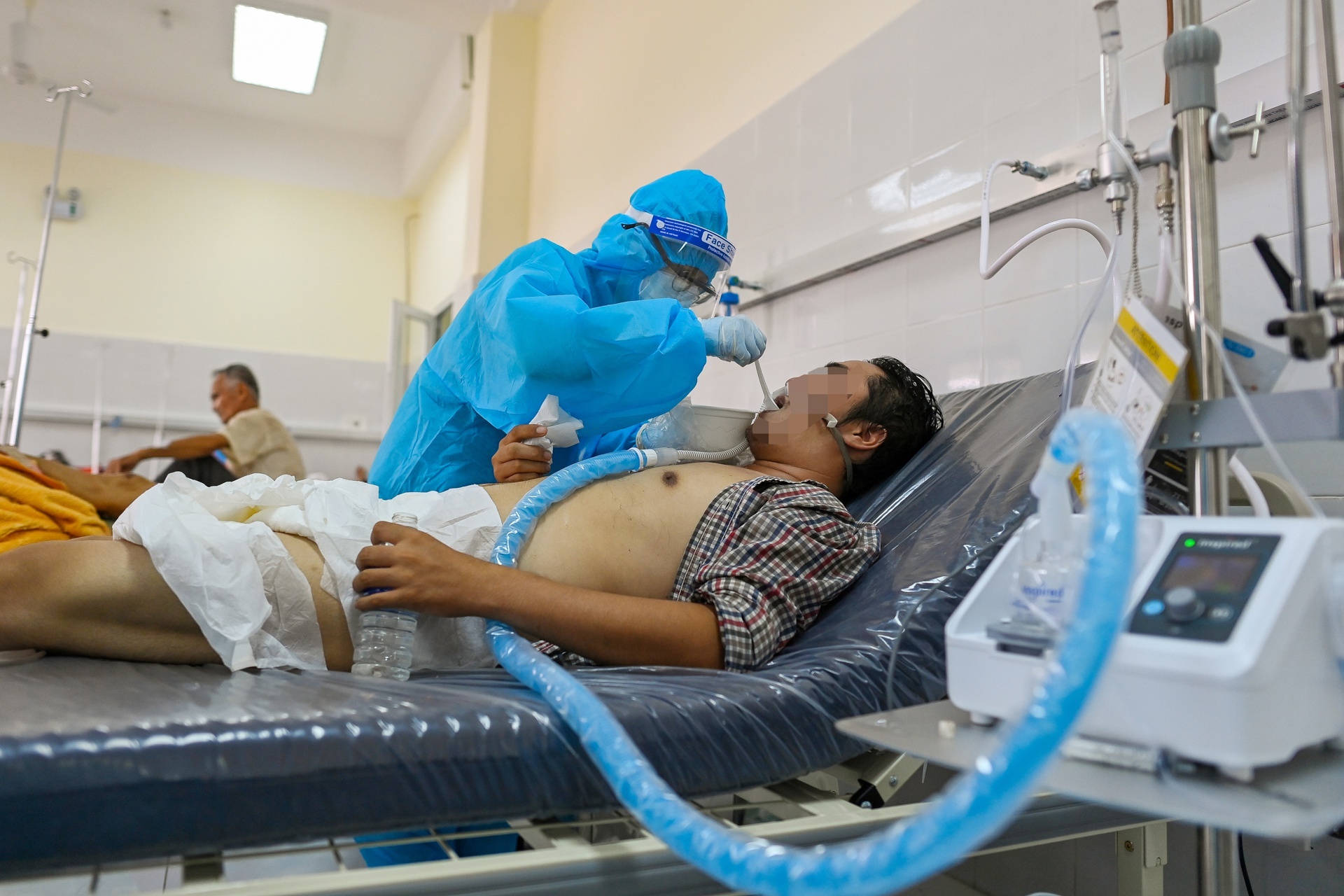 Ha Noi co them 12 nguoi duong tinh voi nCoV hinh anh