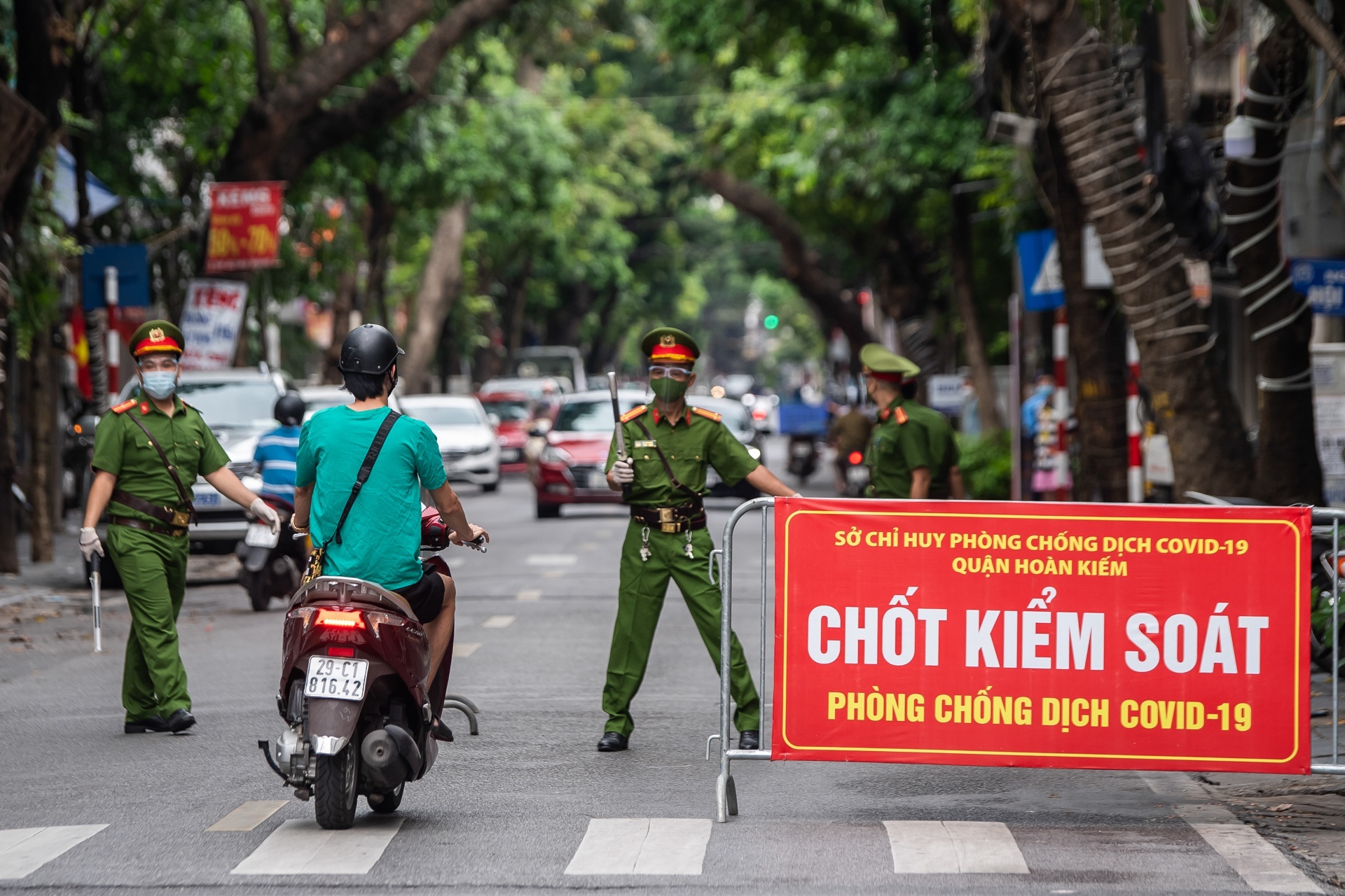 Ha Noi co so ca nhiem nCoV trong ngay 29/8 cao ky luc hinh anh