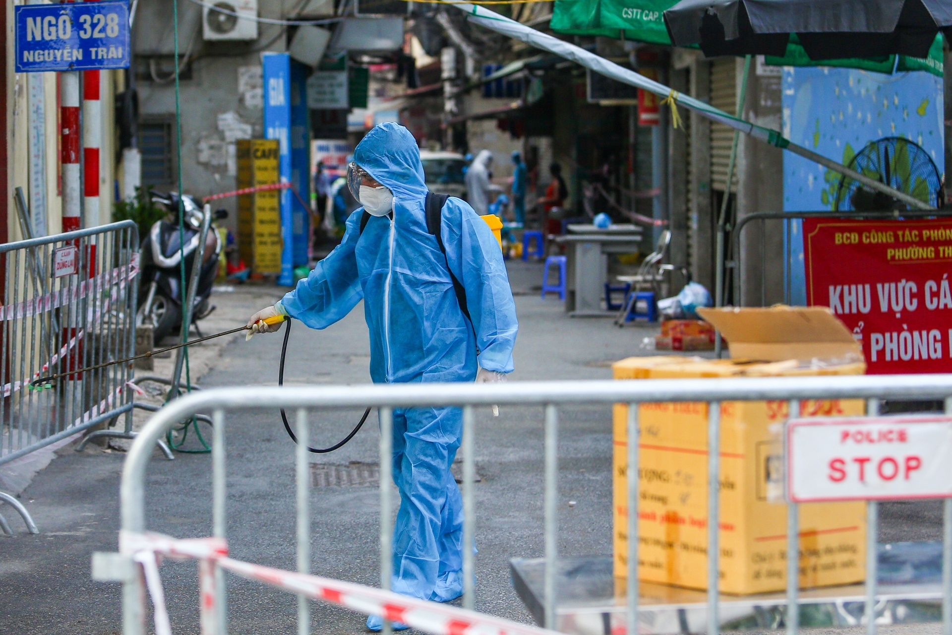 Gia dinh 6 nguoi o quan Long Bien duong tinh voi nCoV hinh anh