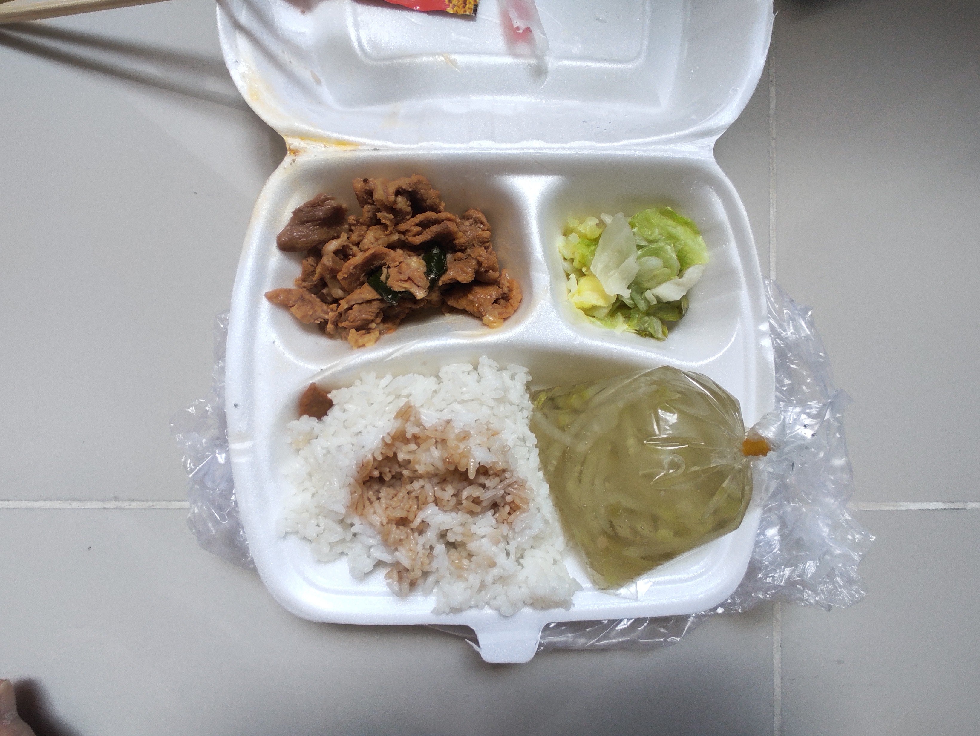 mac covid-19 sau khi tiem vaccine anh 5