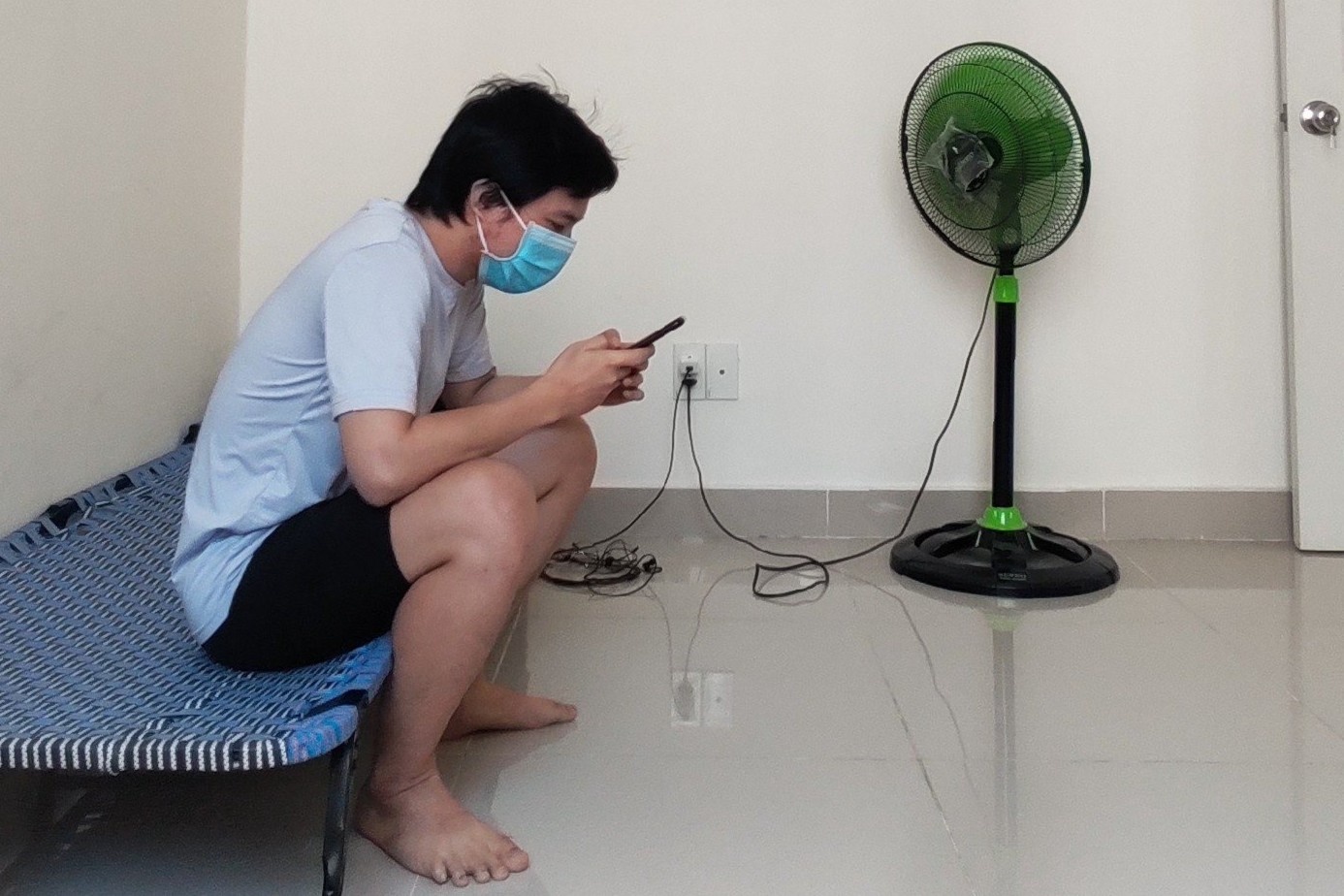 F0 tai TP.HCM: ‘Toi yen tam hon nho da tiem 2 lieu vaccine’ hinh anh