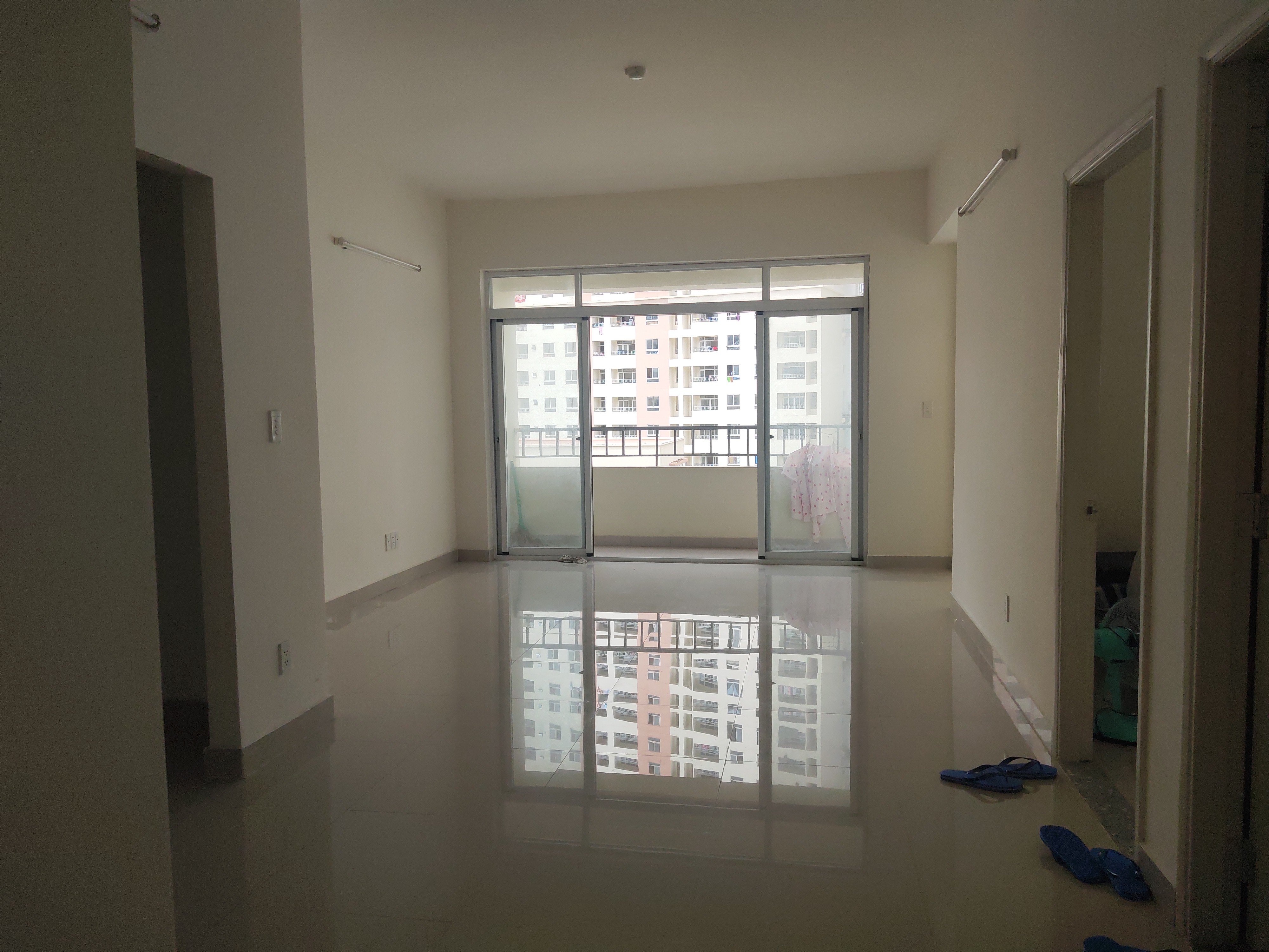 mac covid-19 sau khi tiem vaccine anh 2