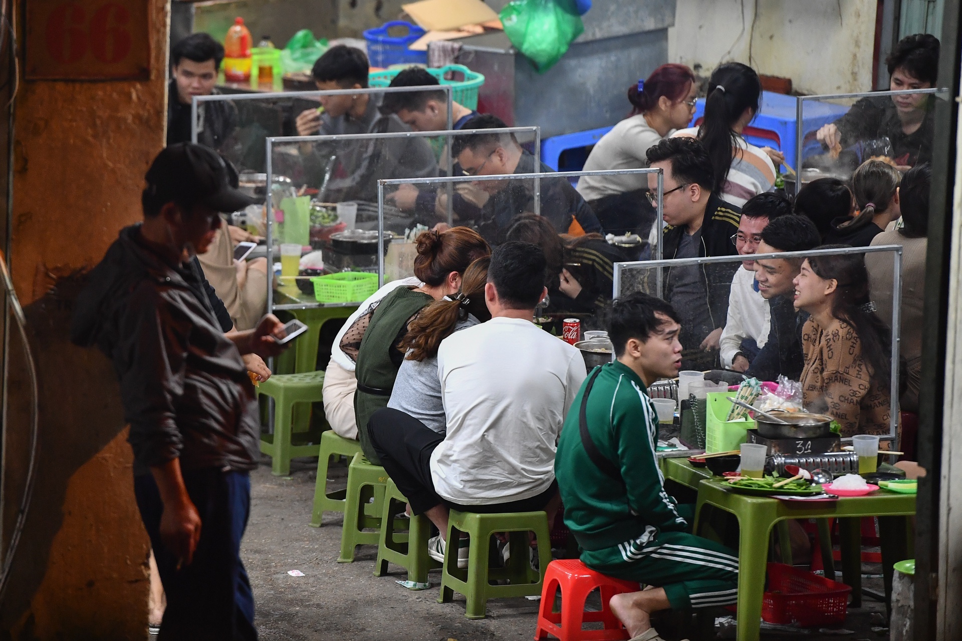 Ha Noi ghi nhan 15 ca nhiem nCoV trong cong dong hinh anh