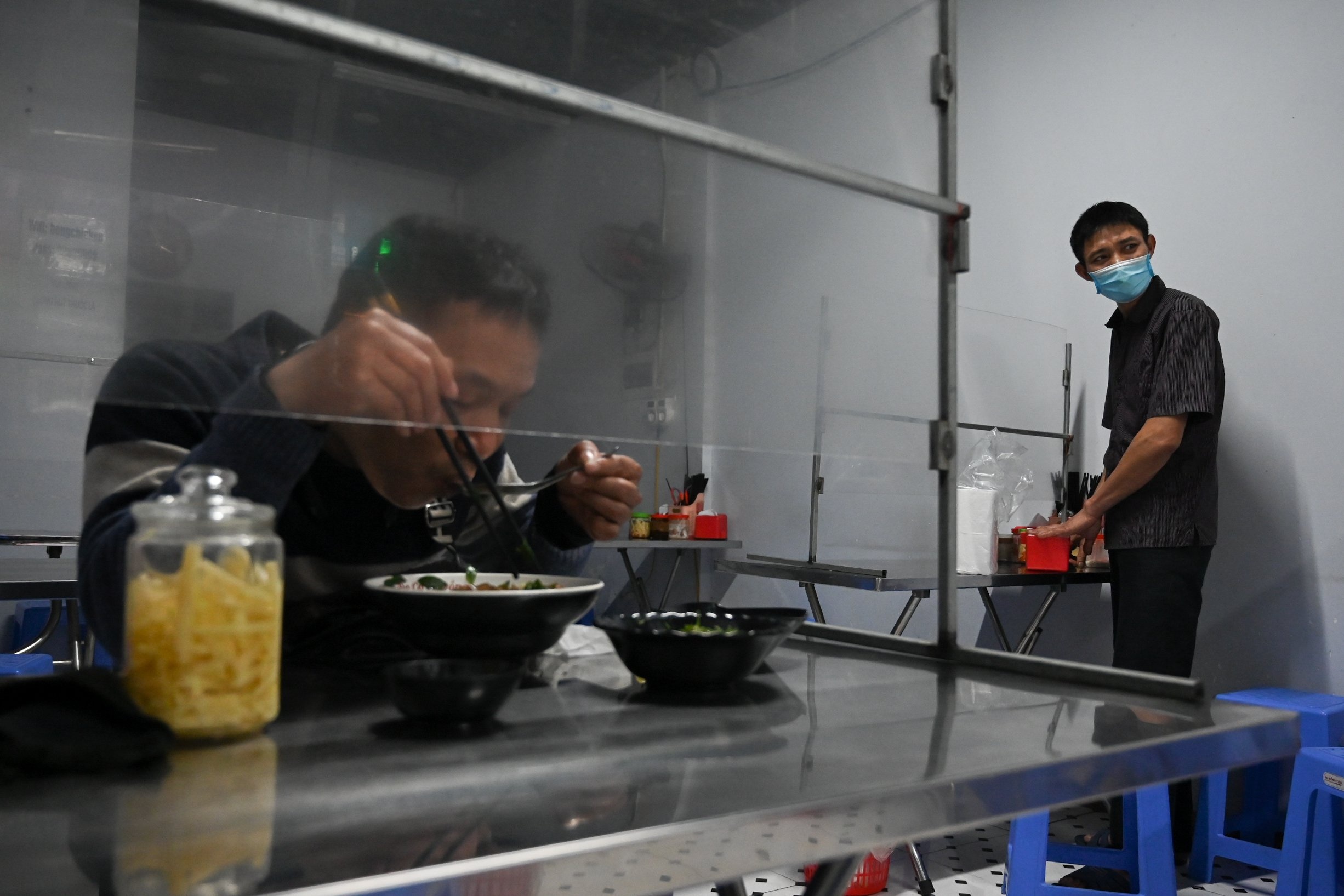 So ca mac Covid-19 moi o Viet Nam giam manh hinh anh