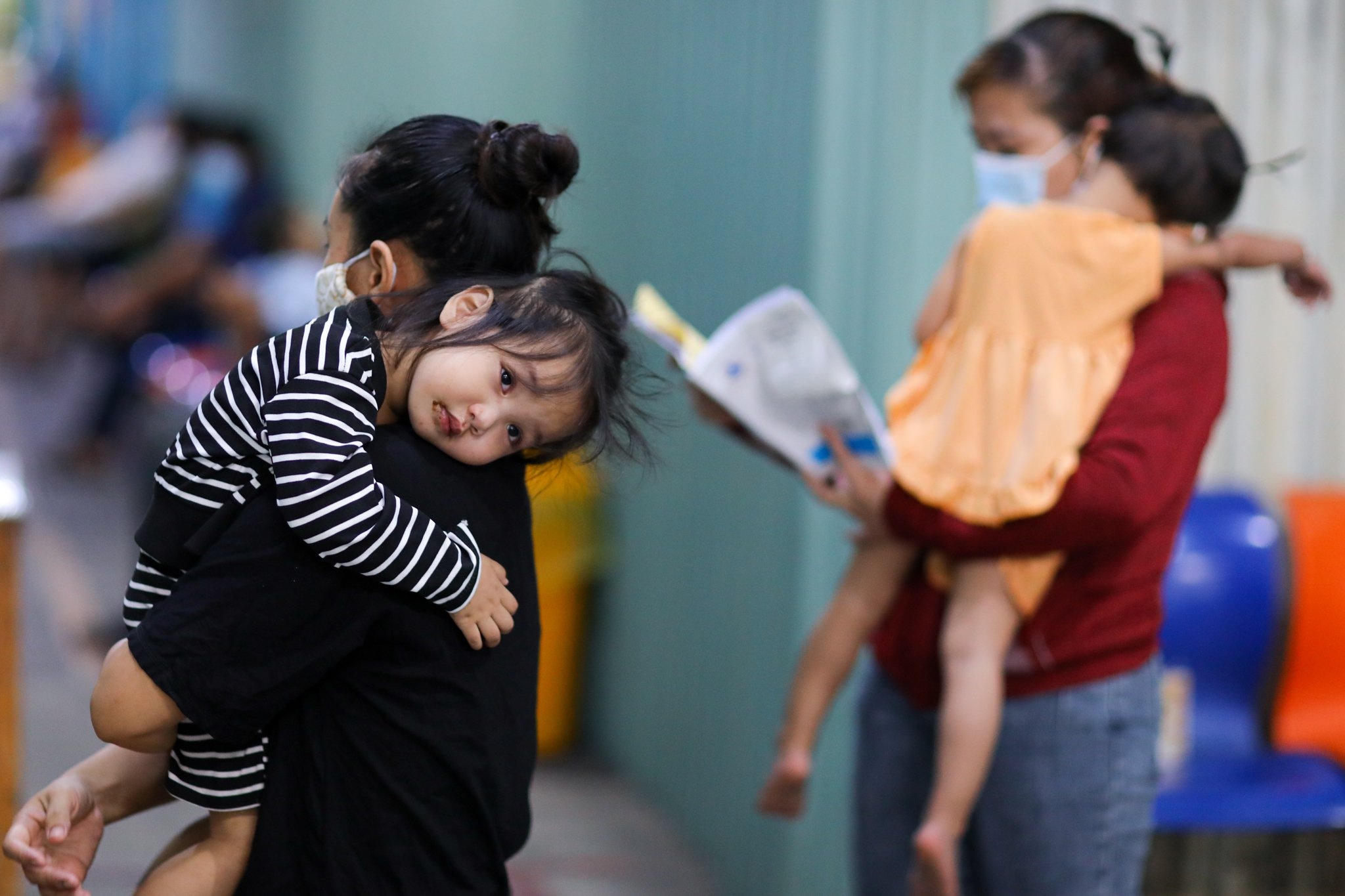 TP.HCM sap tiem 14.400 lieu vaccine 5 trong 1 mien phi hinh anh