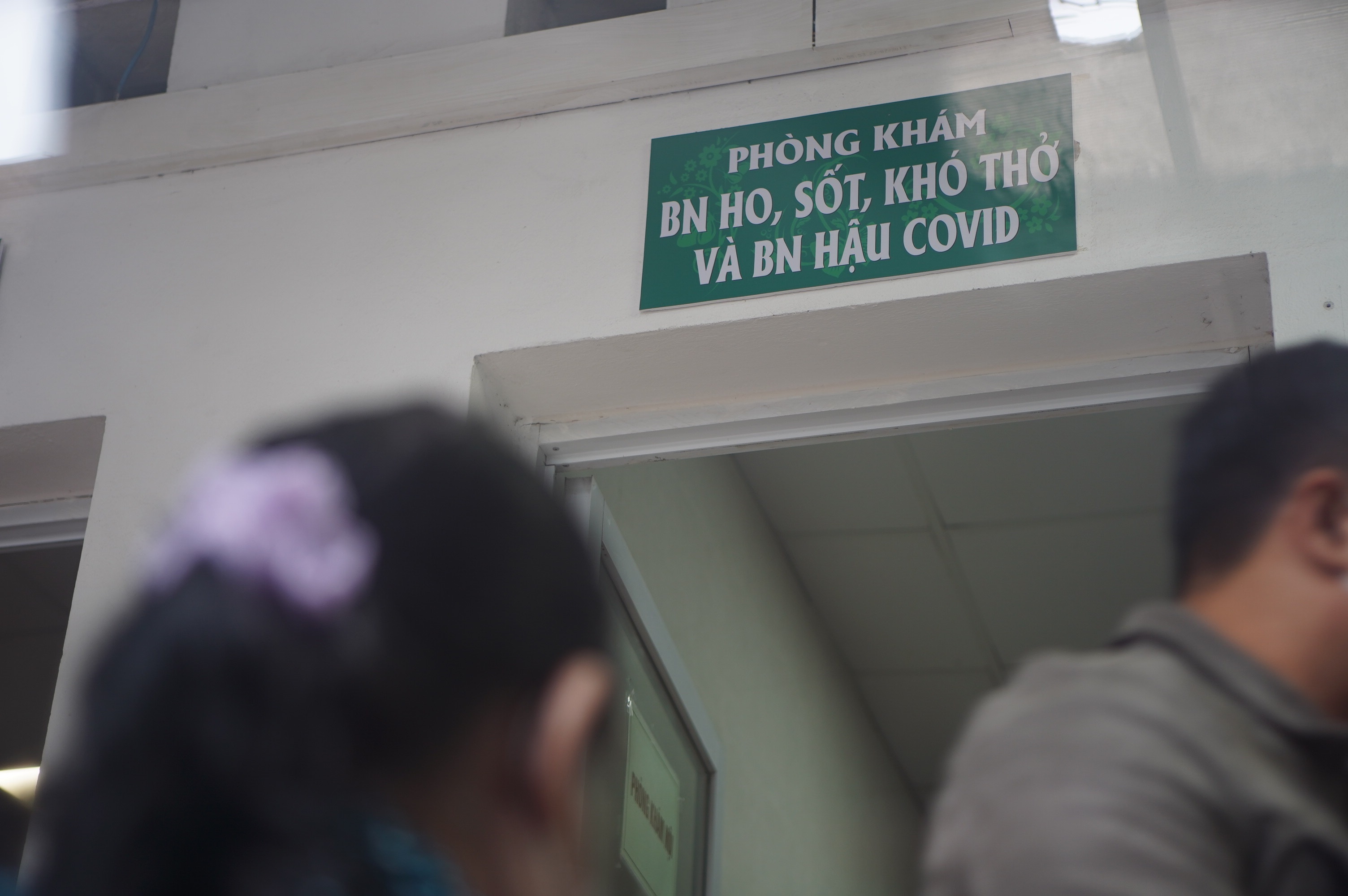 Sau bao lau khoi Covid-19 co the quan he tinh duc? hinh anh