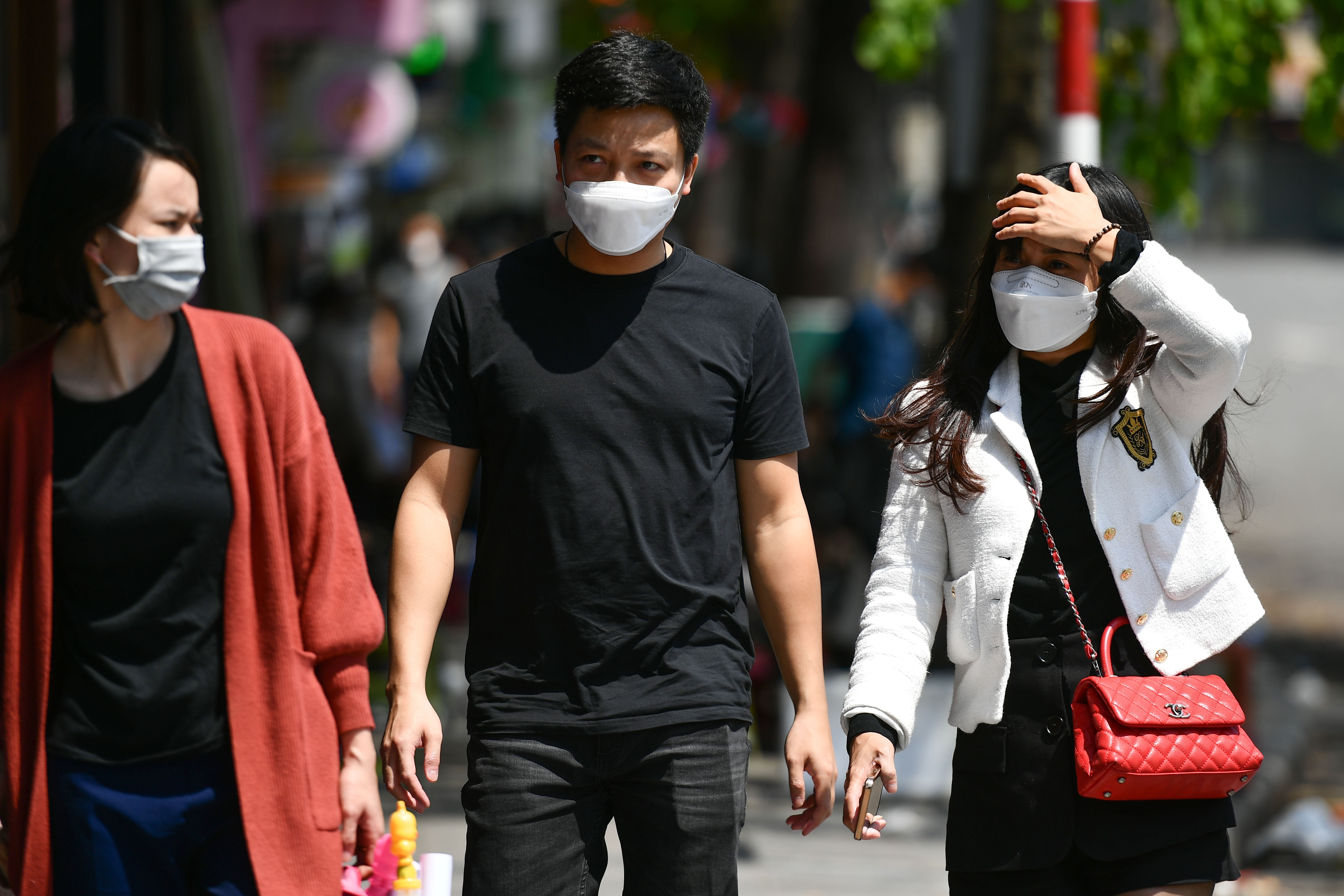 So ca mac Covid-19 thap nhat trong mot thang qua hinh anh