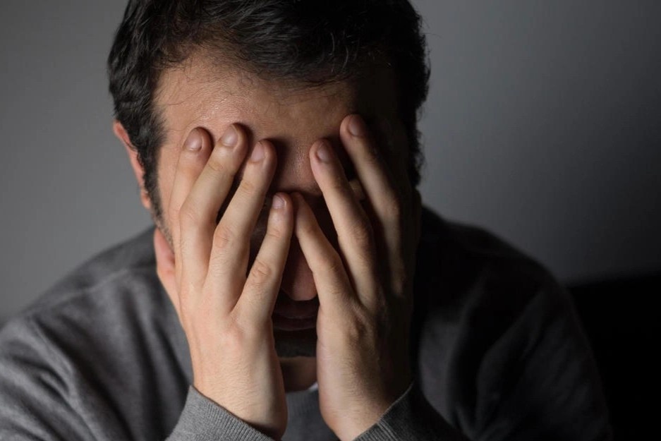 Dot ngot chong mat, tim dap nhanh sau khi quan he tinh duc hinh anh