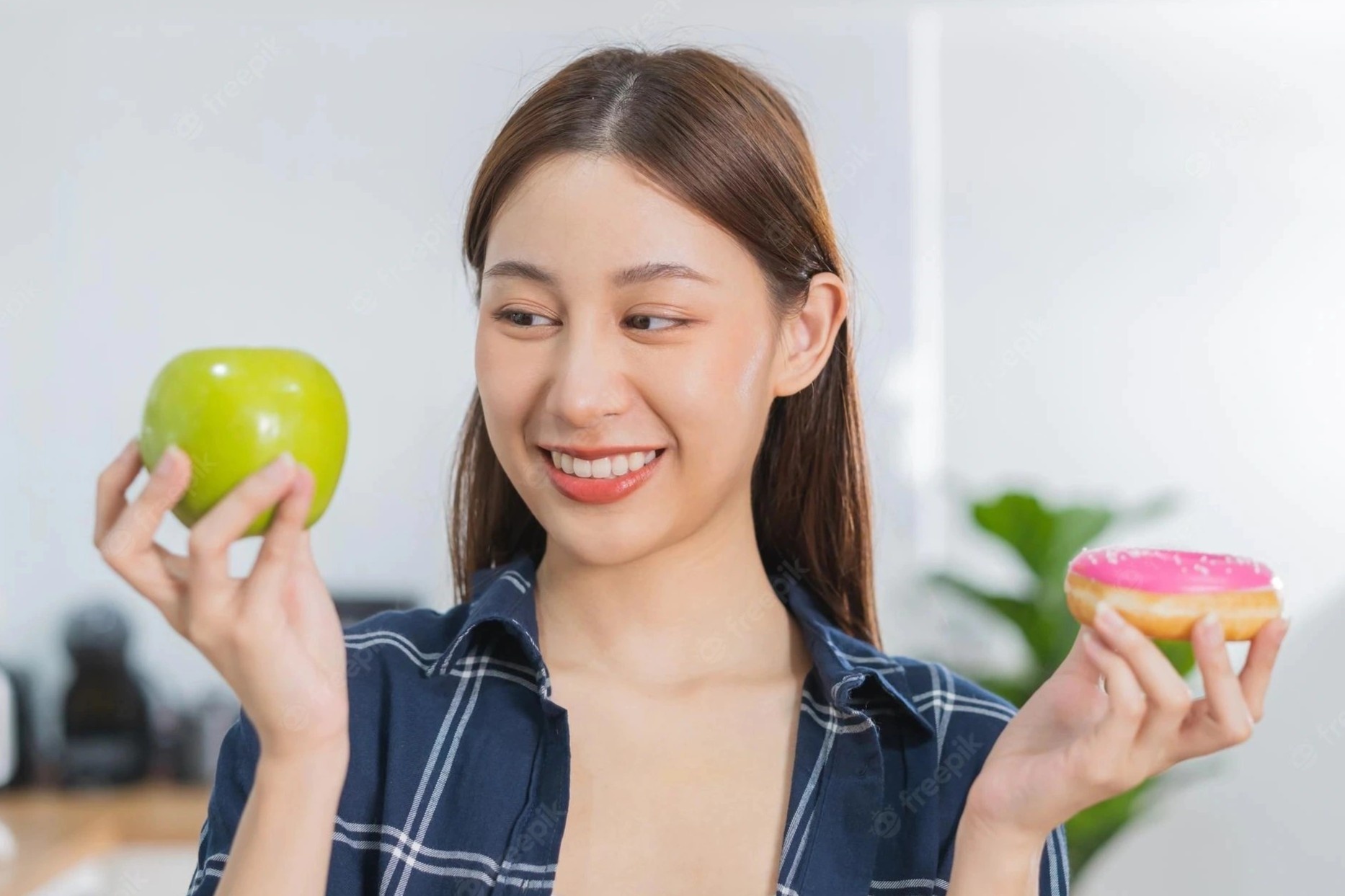 Ly do hoa qua khong the thay the rau xanh hinh anh