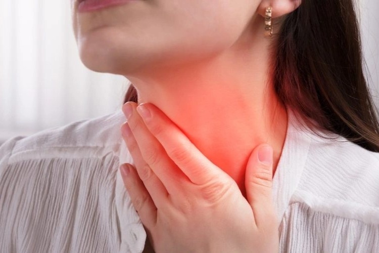 Kham ho, nguoi phu nu duoc phat hien manh xuong ca nam mot thang o co hinh anh