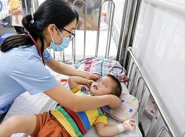 tay chân miệng diễn biến nặng ảnh 1 tay chan mieng dien bien nang anh 1