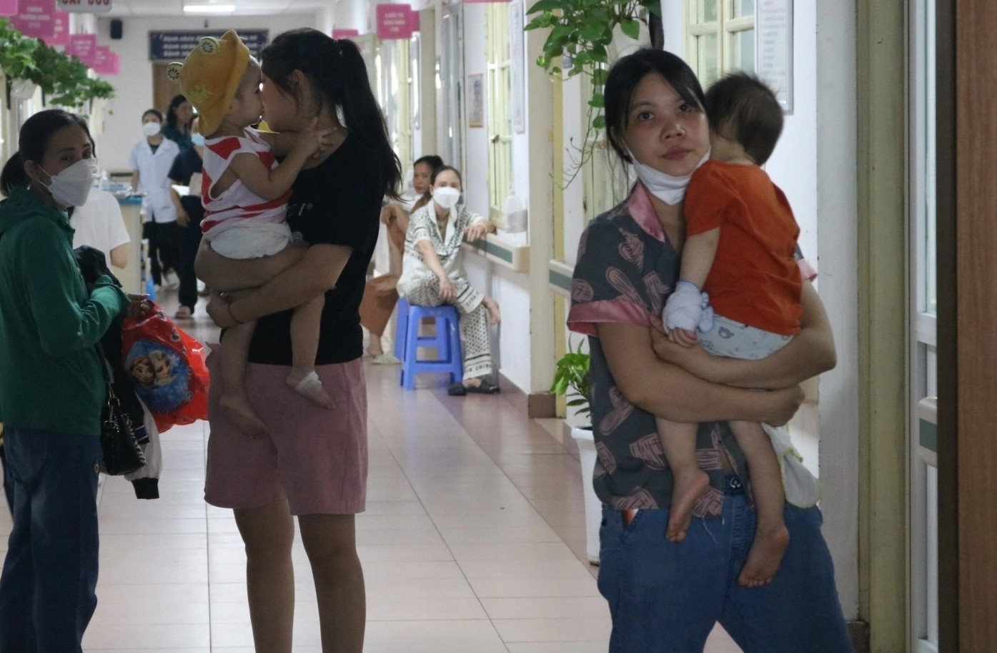 tre nguy kich vi tay chan mieng anh 2