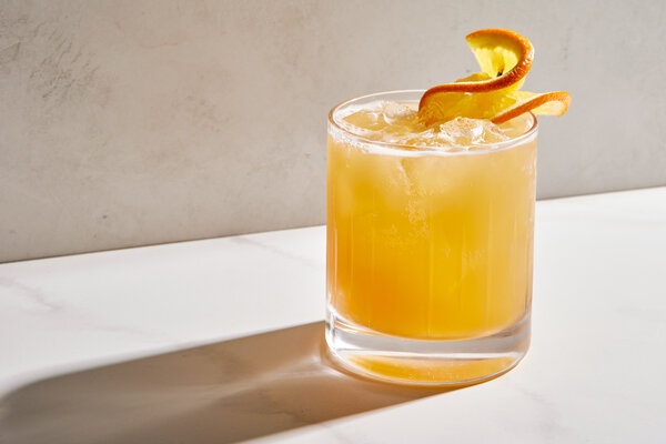 Nhung loai nuoc nen tranh khi uong thuoc hinh anh