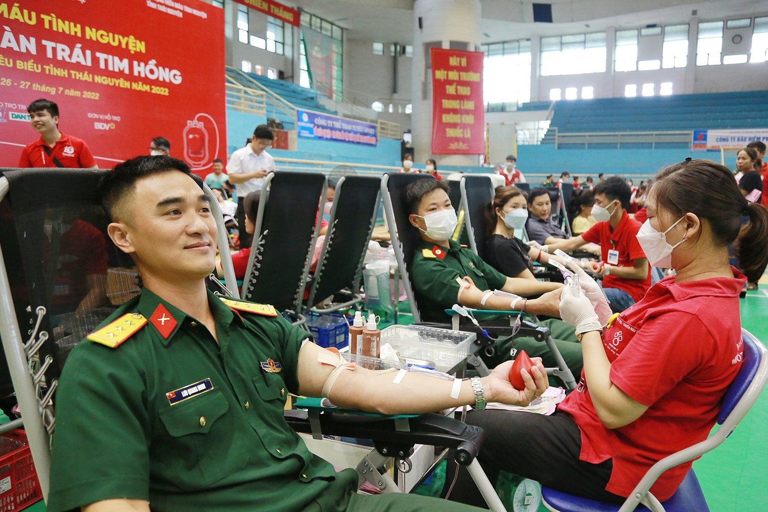 hành trình đỏ hiến máu cứu người ảnh 3 hanh trinh do hien mau cuu nguoi anh 3