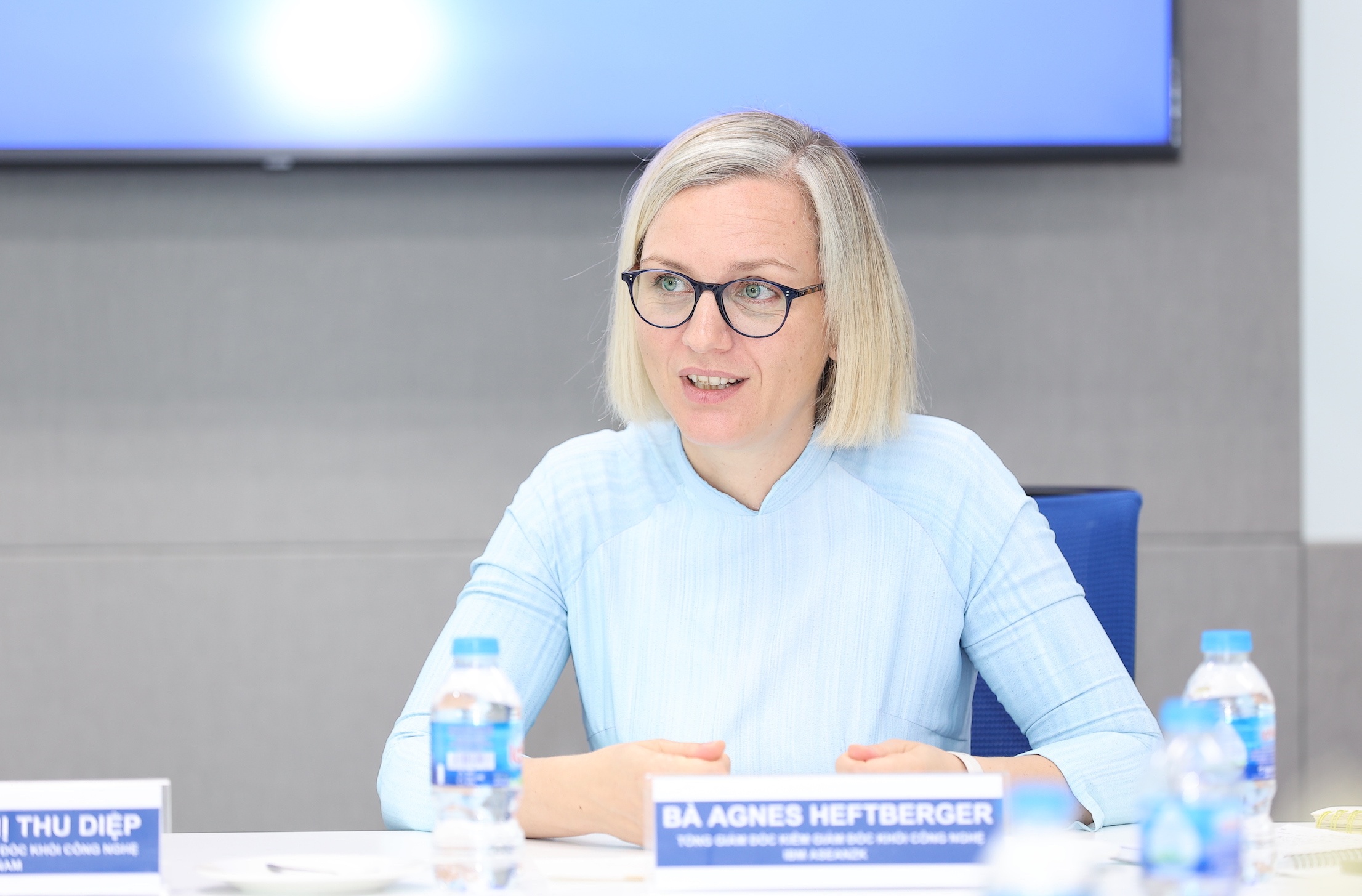 Viet Nam di nhanh trong viec ung dung cong nghe AI hinh anh