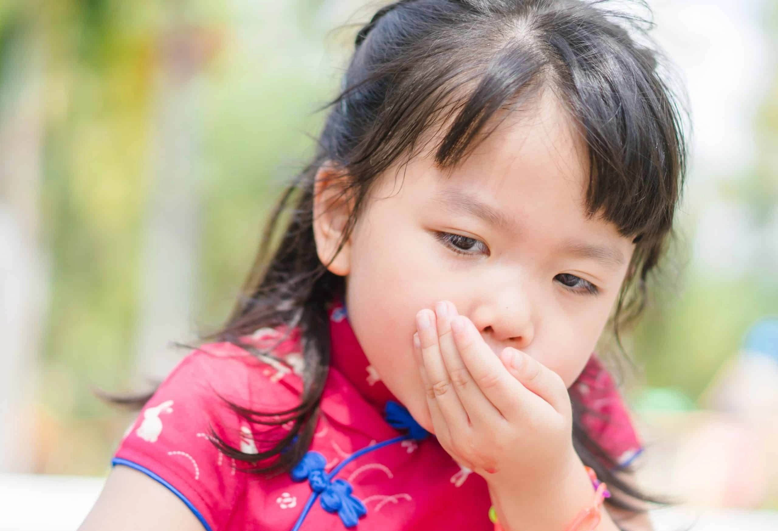 Cach xu tri khi tre non hinh anh