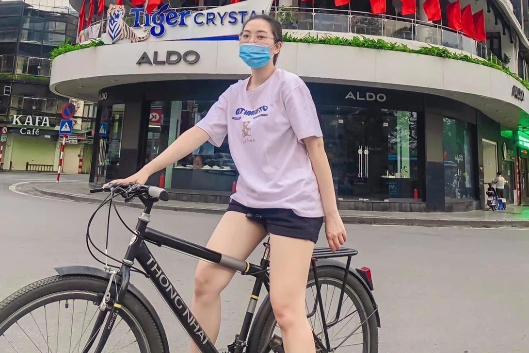 Mon tap luyen danh cho nguoi chan khung canh phong gym hinh anh