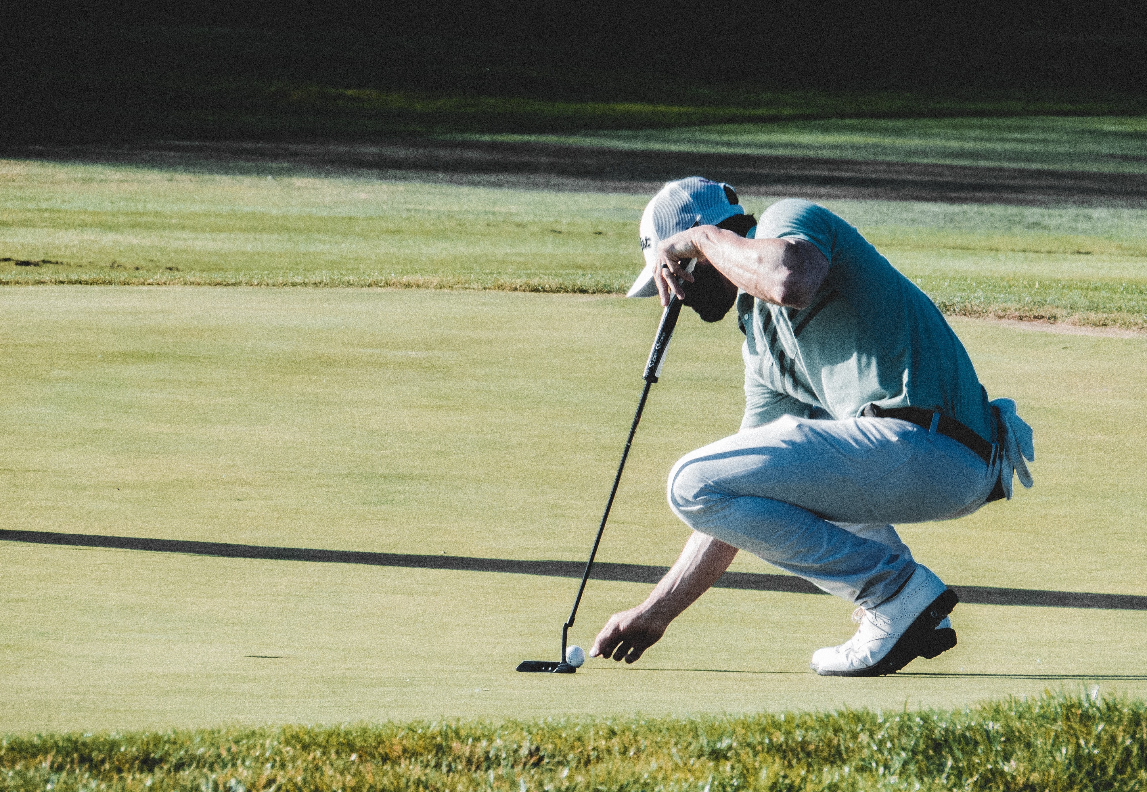 Hay cu coi golf la mon the thao, tap luyen vi suc khoe hinh anh